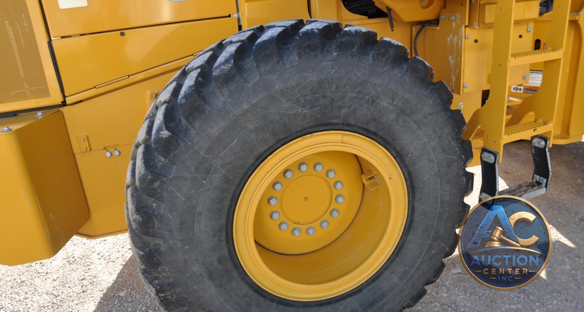 2022 John Deere 544 P-Tier Wheel Loader