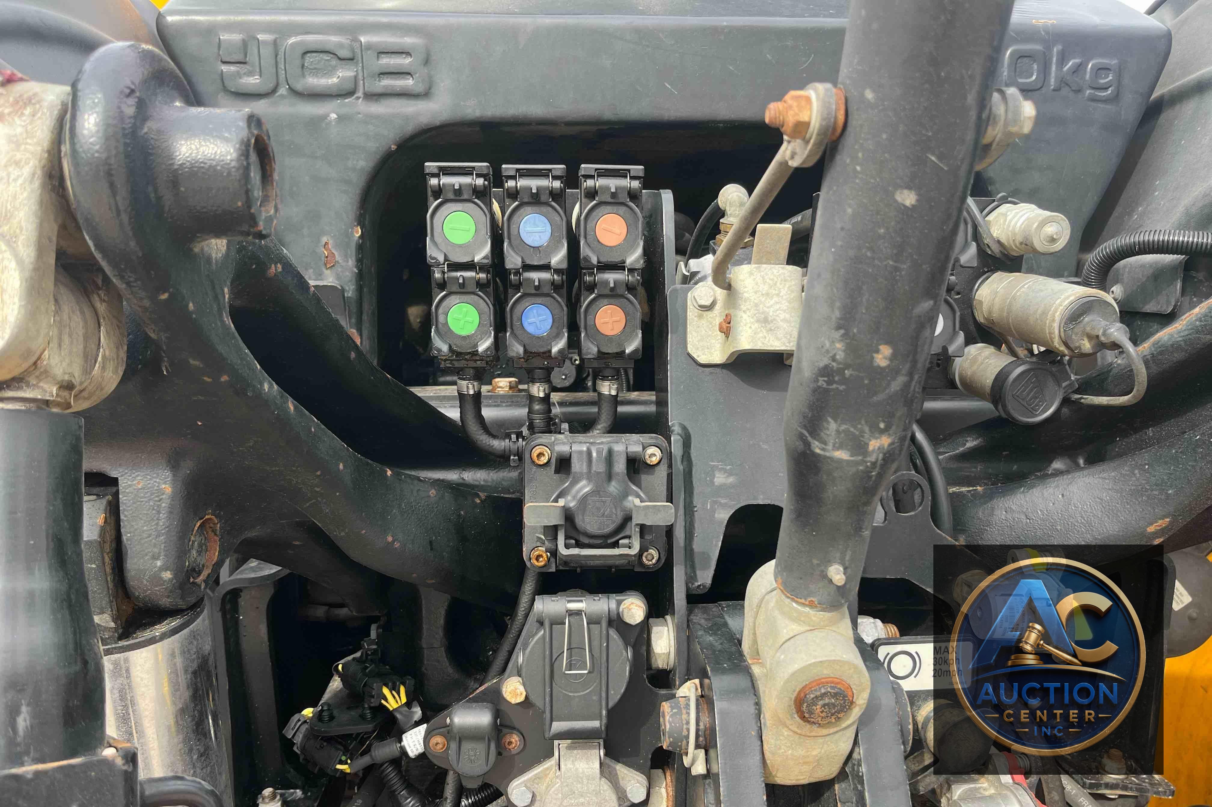 2020 Jcb 4220