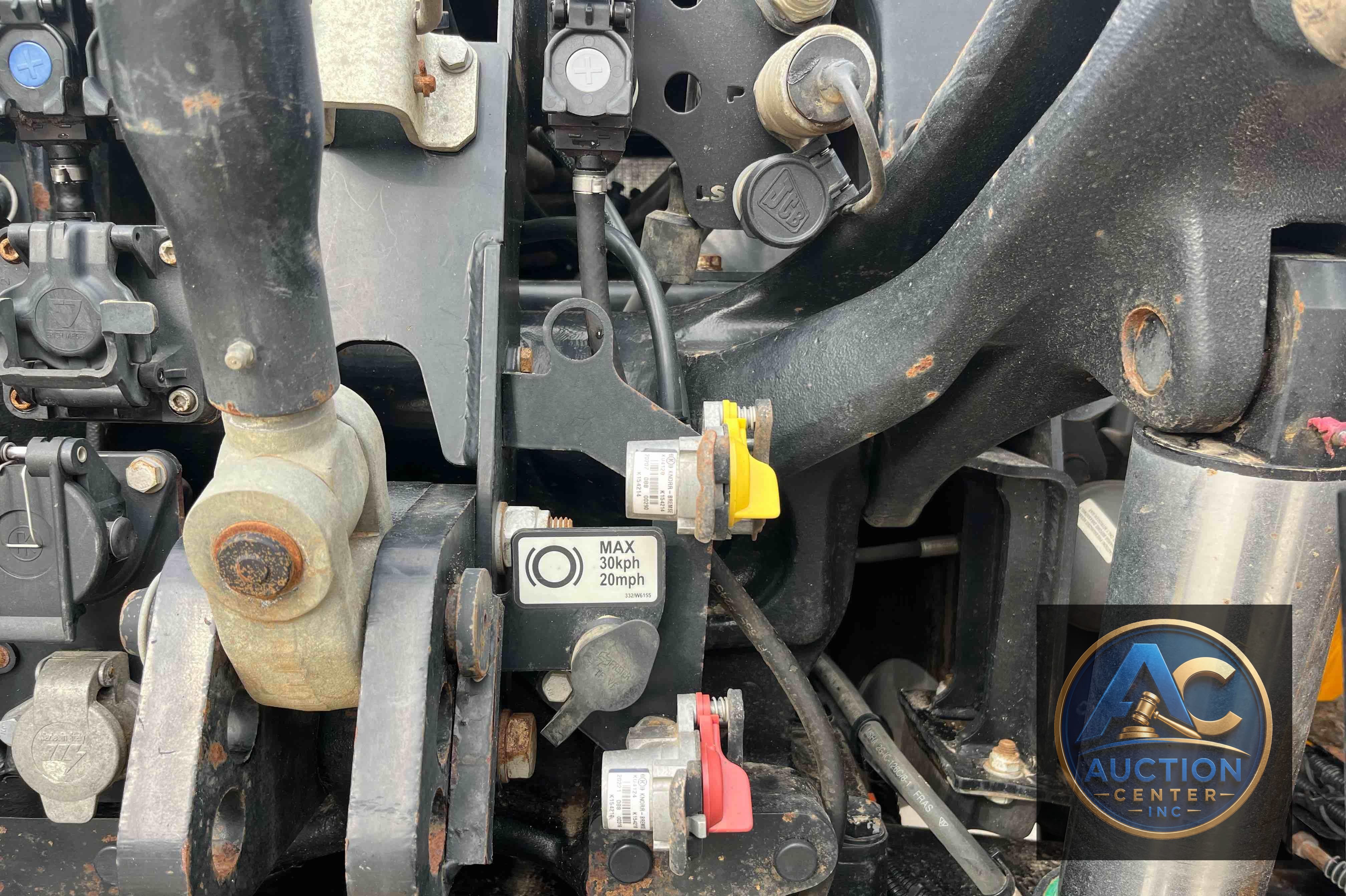 2020 Jcb 4220