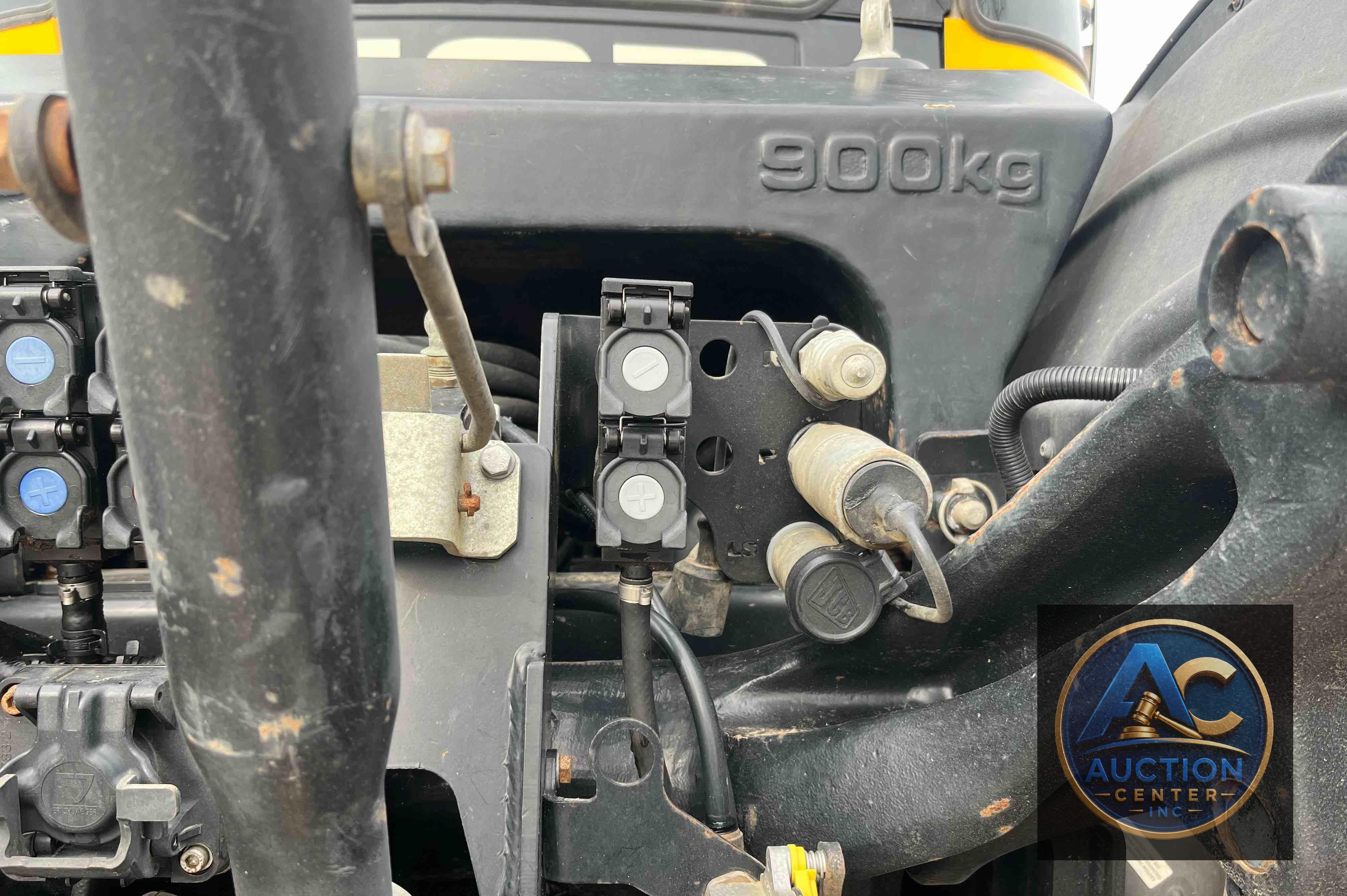 2020 Jcb 4220