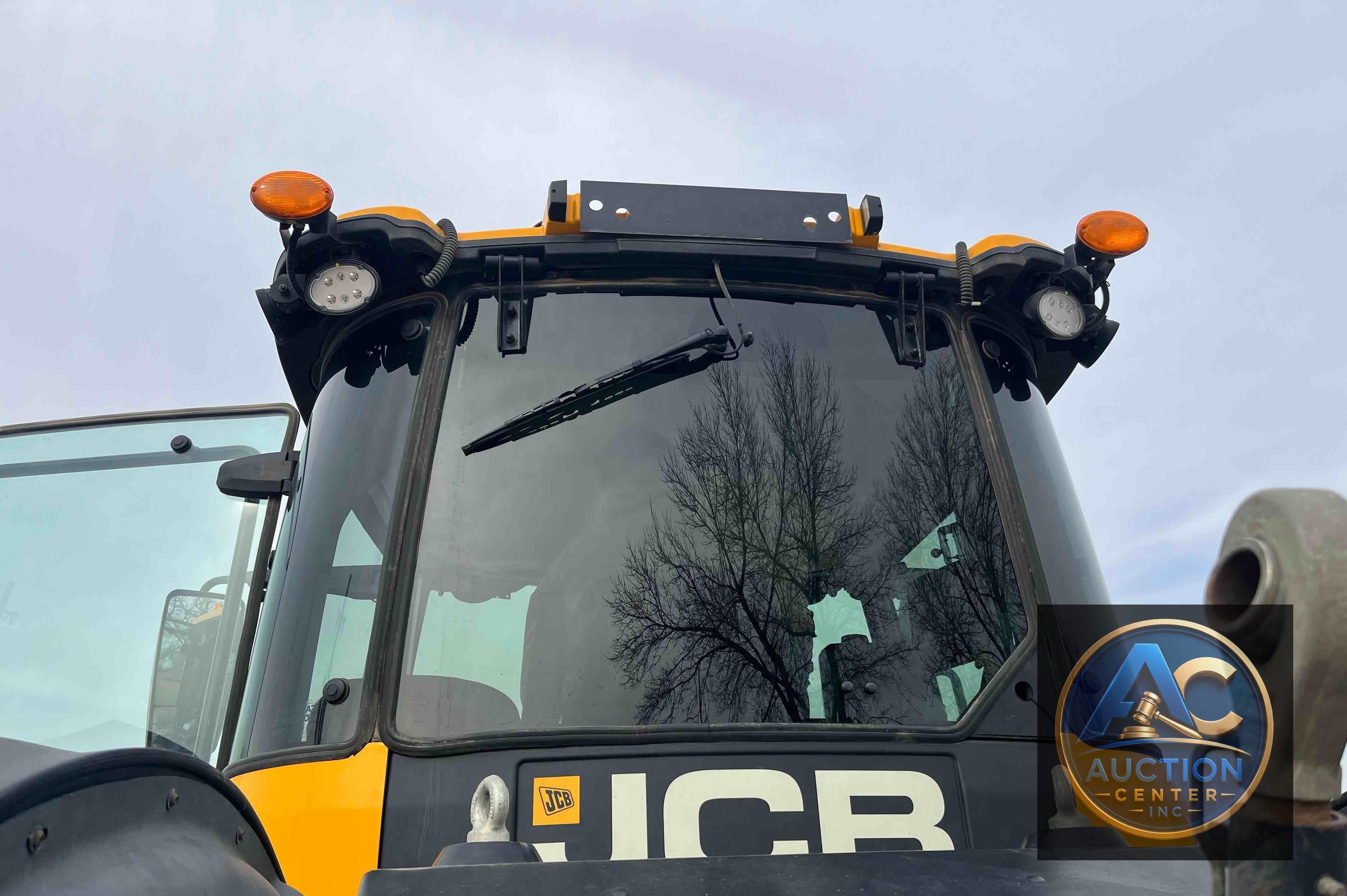 2020 Jcb 4220