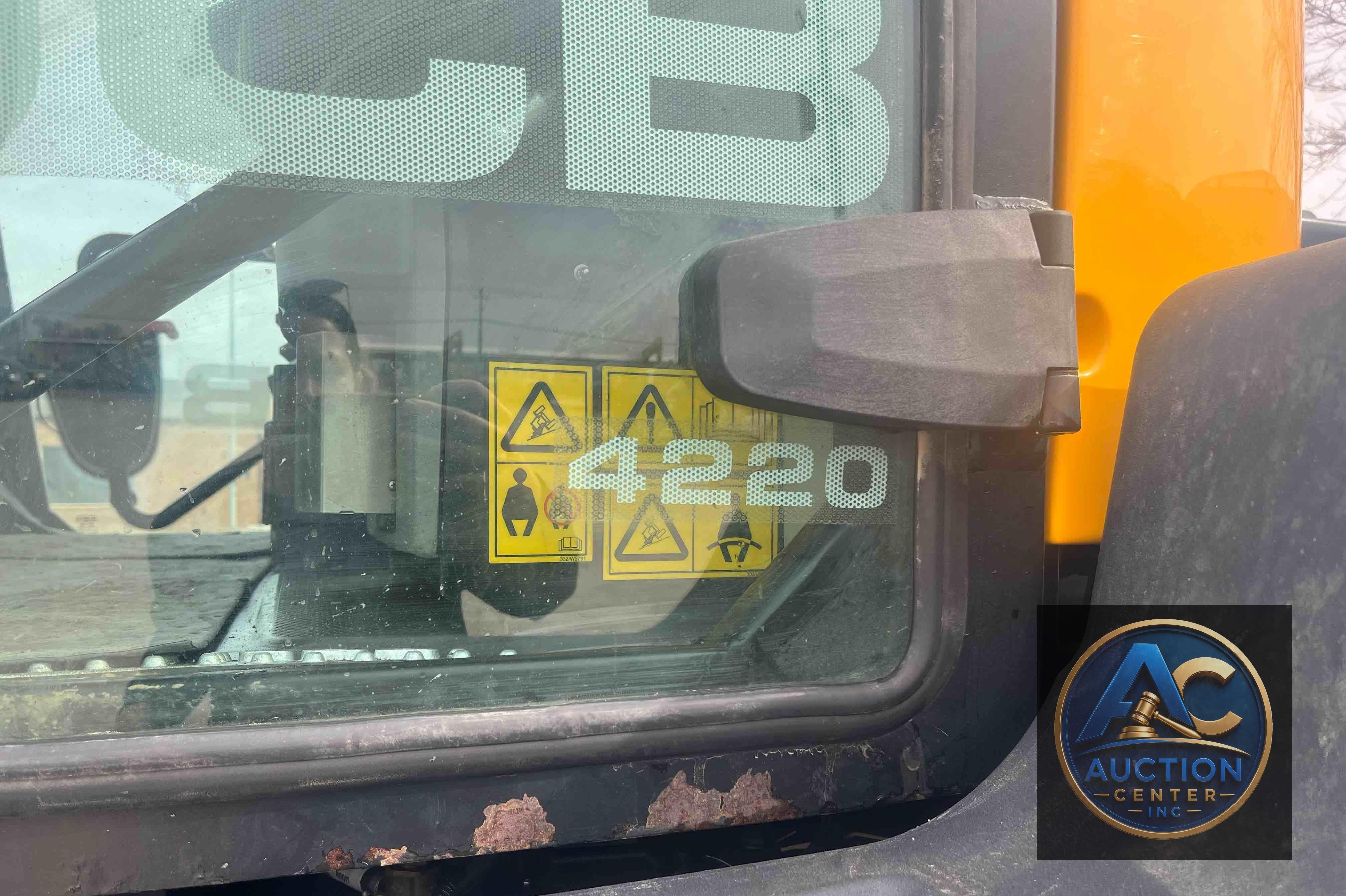 2020 Jcb 4220