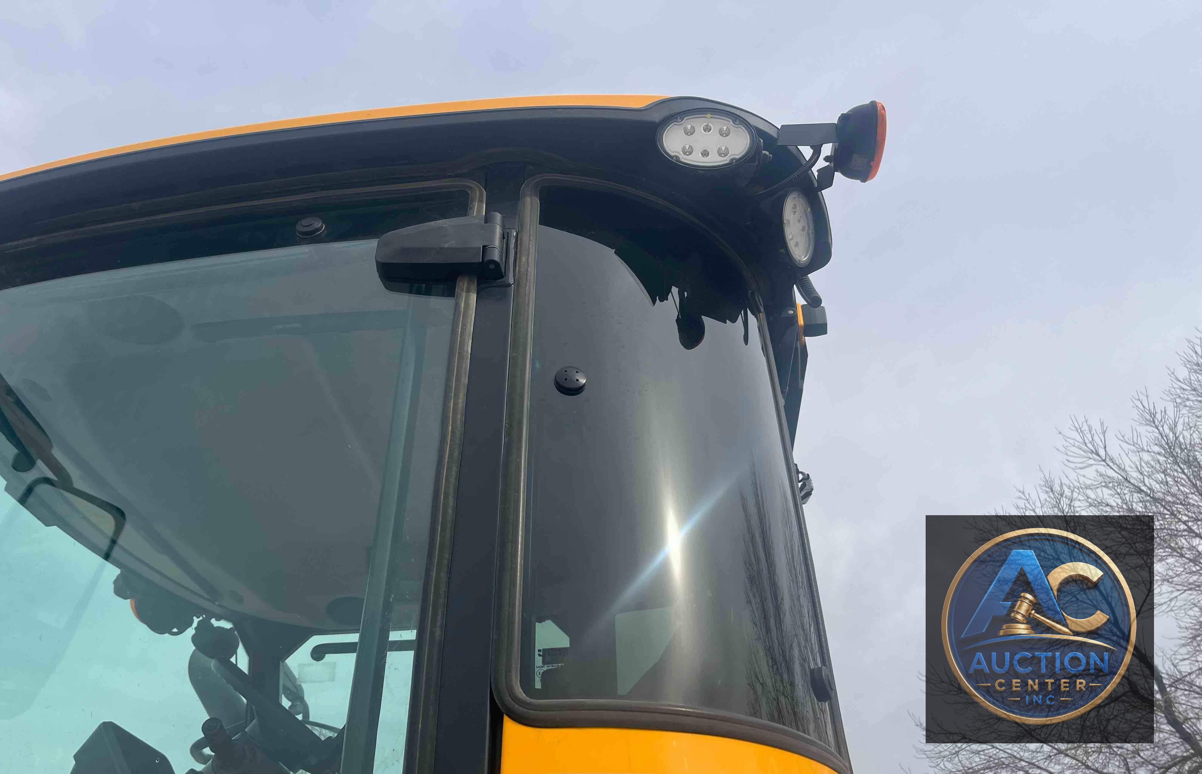 2020 Jcb 4220