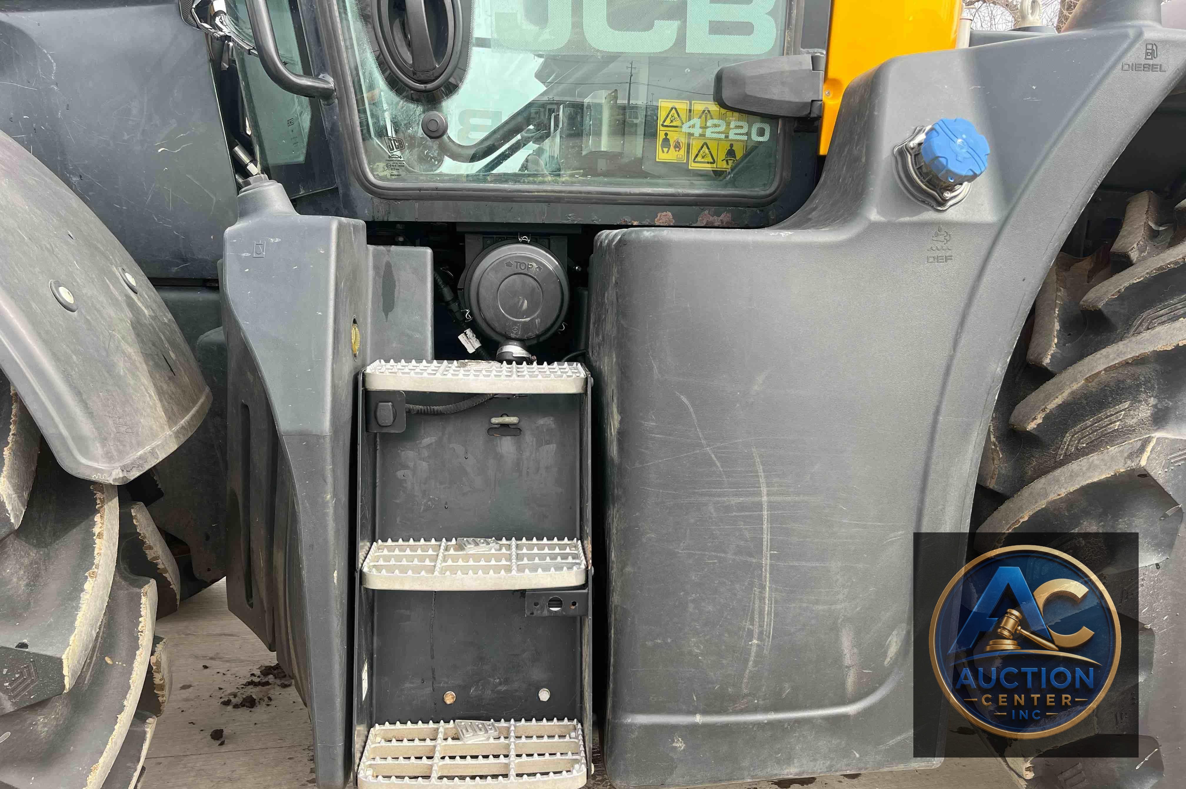 2020 Jcb 4220