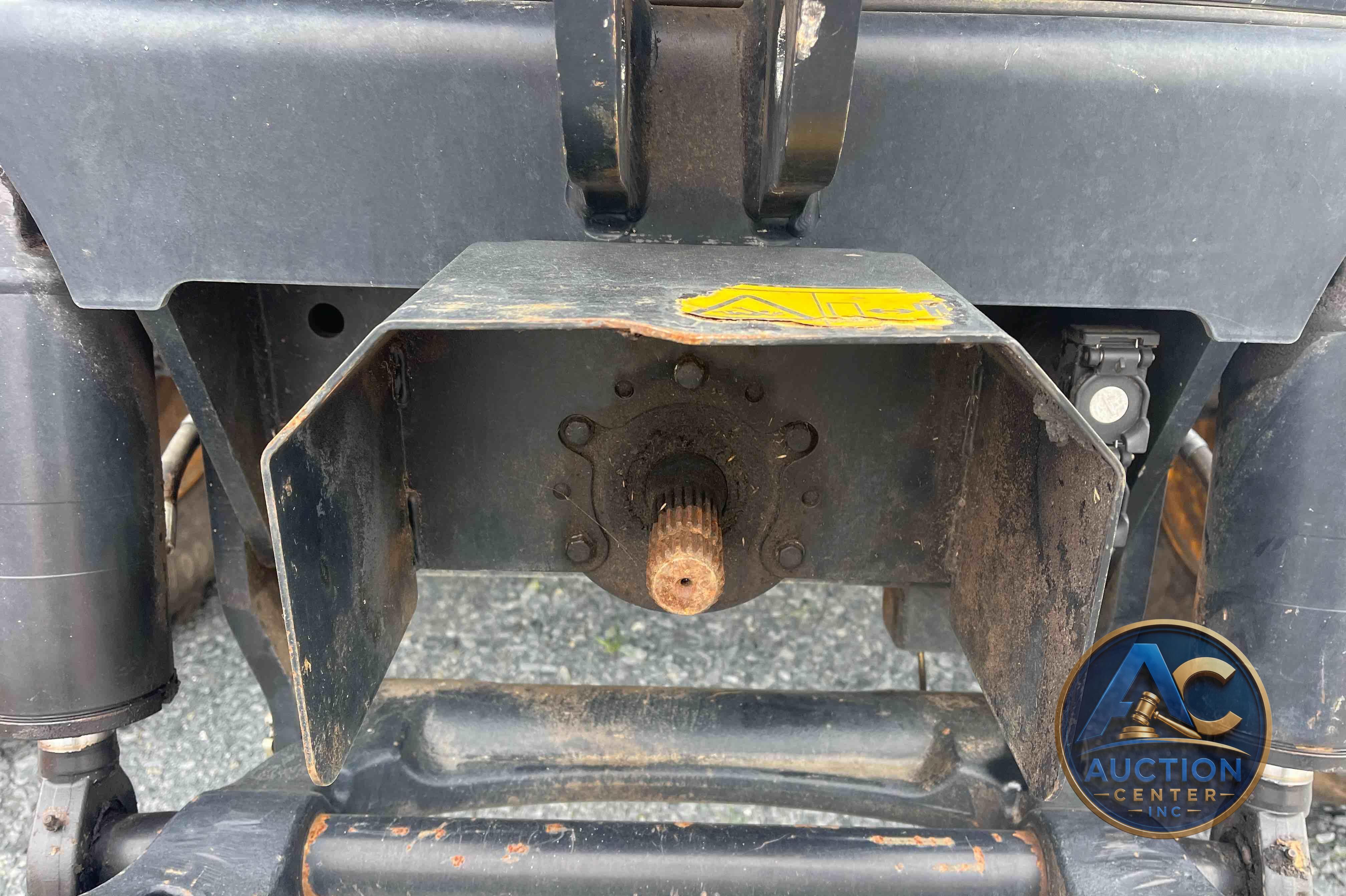 2020 JCB 8330