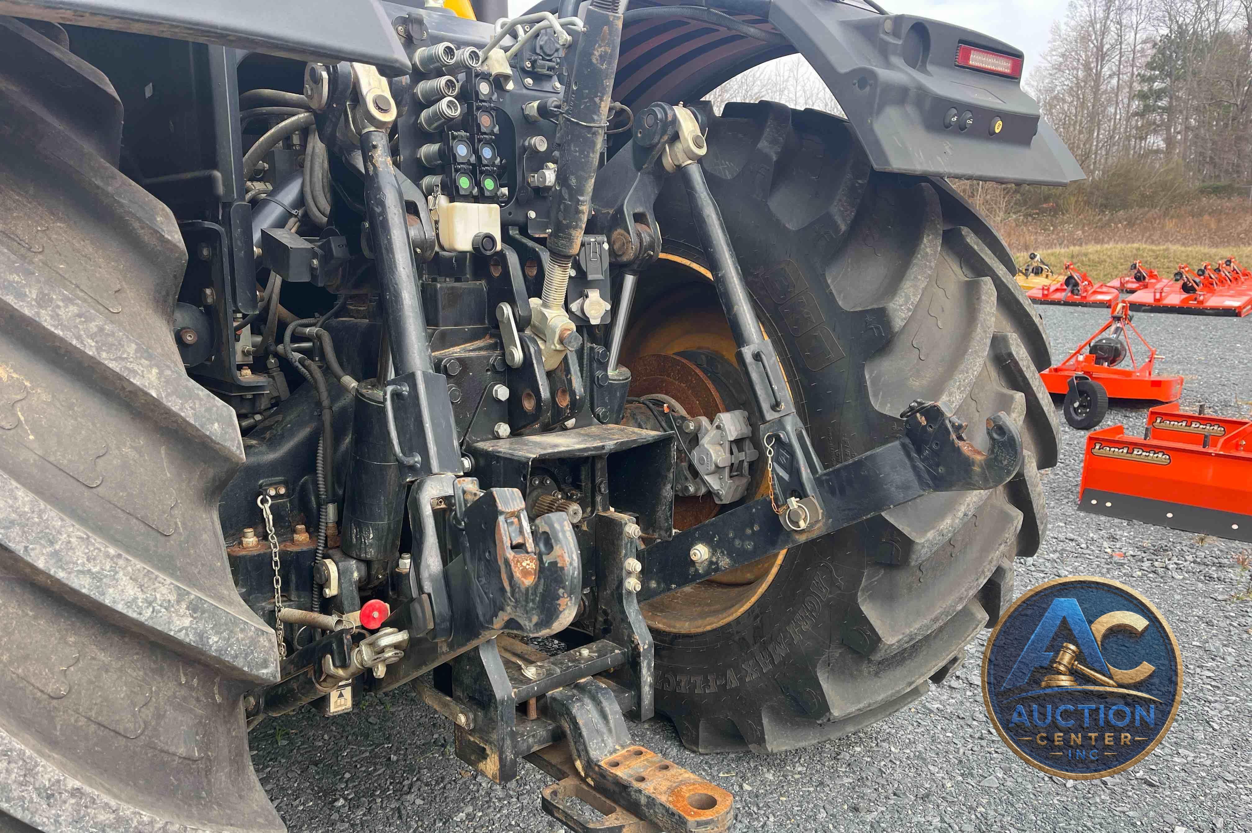 2020 JCB 8330