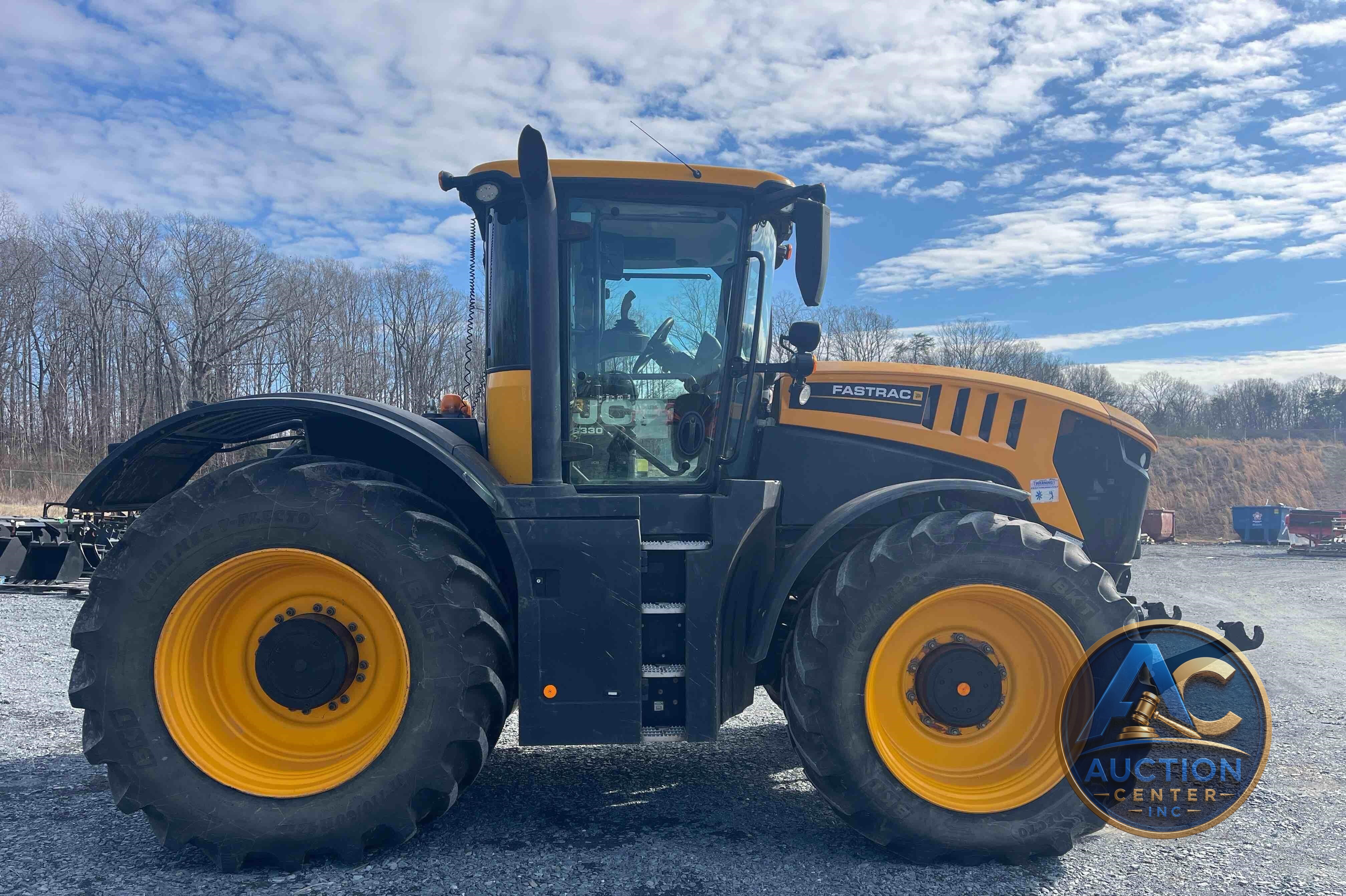 2020 JCB 8330
