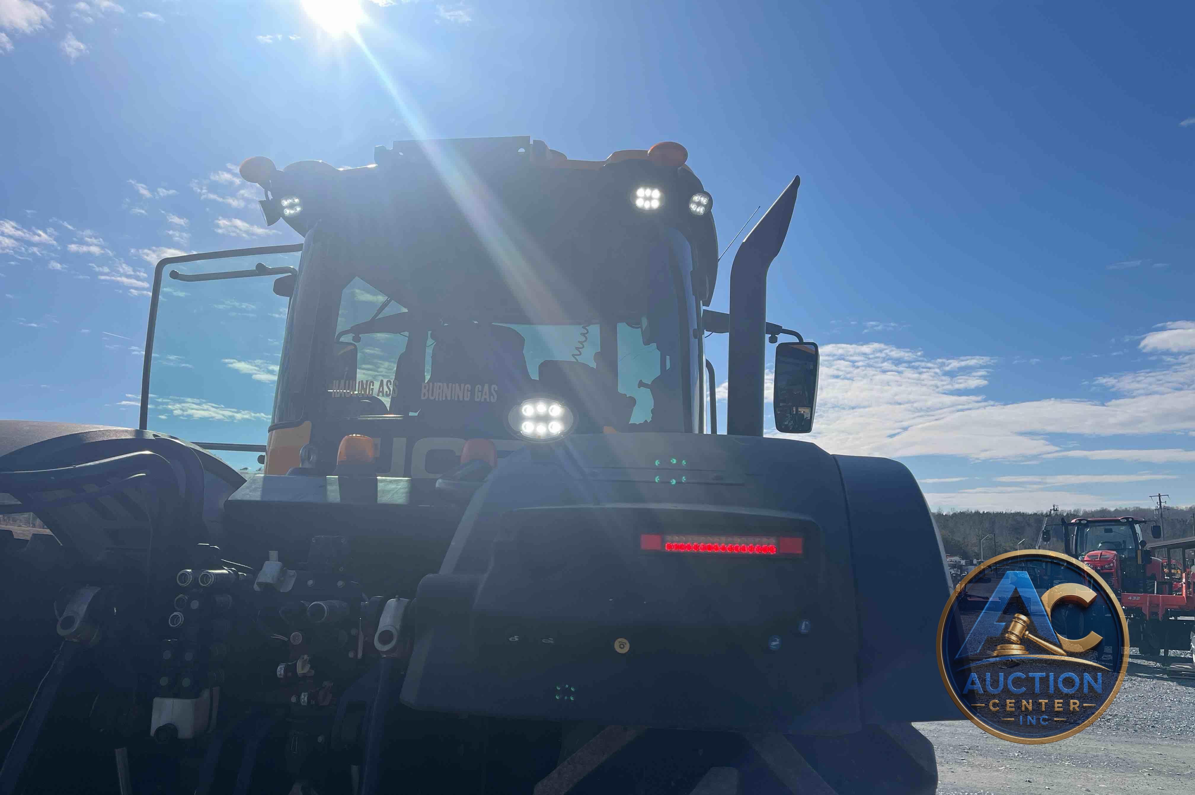 2020 JCB 8330