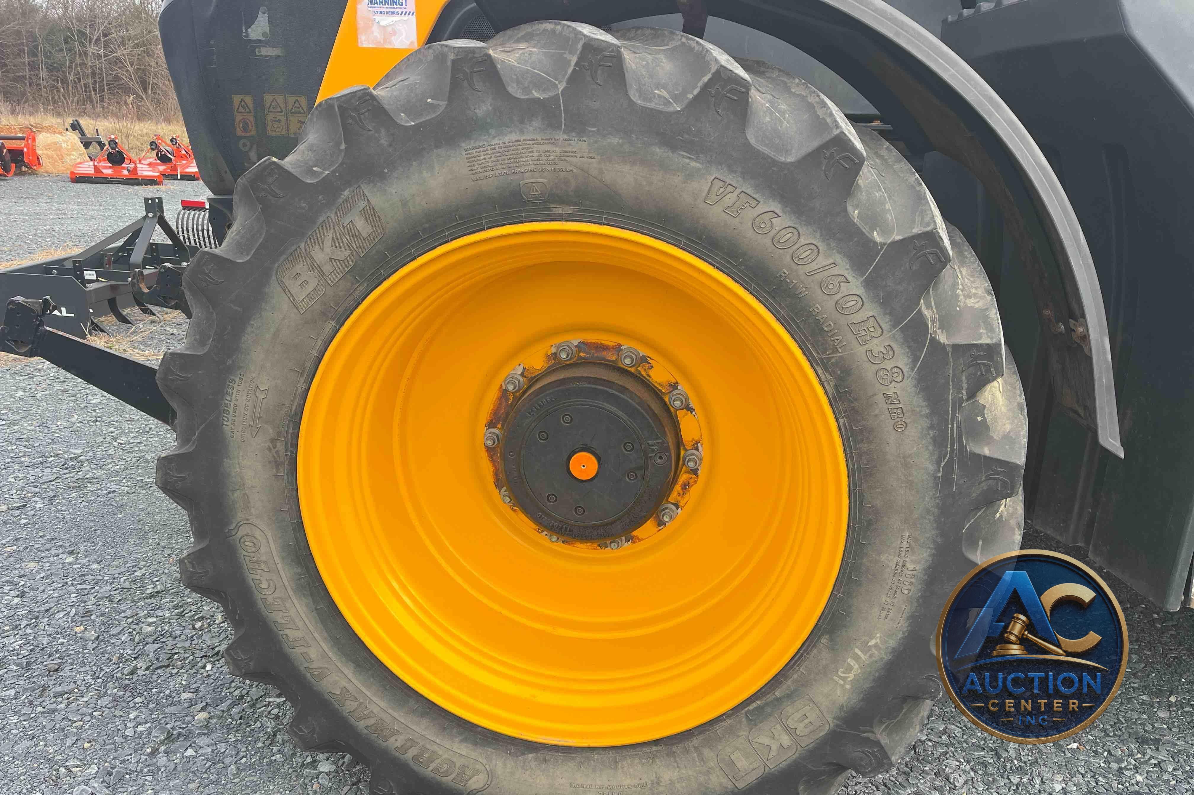 2020 JCB 8330