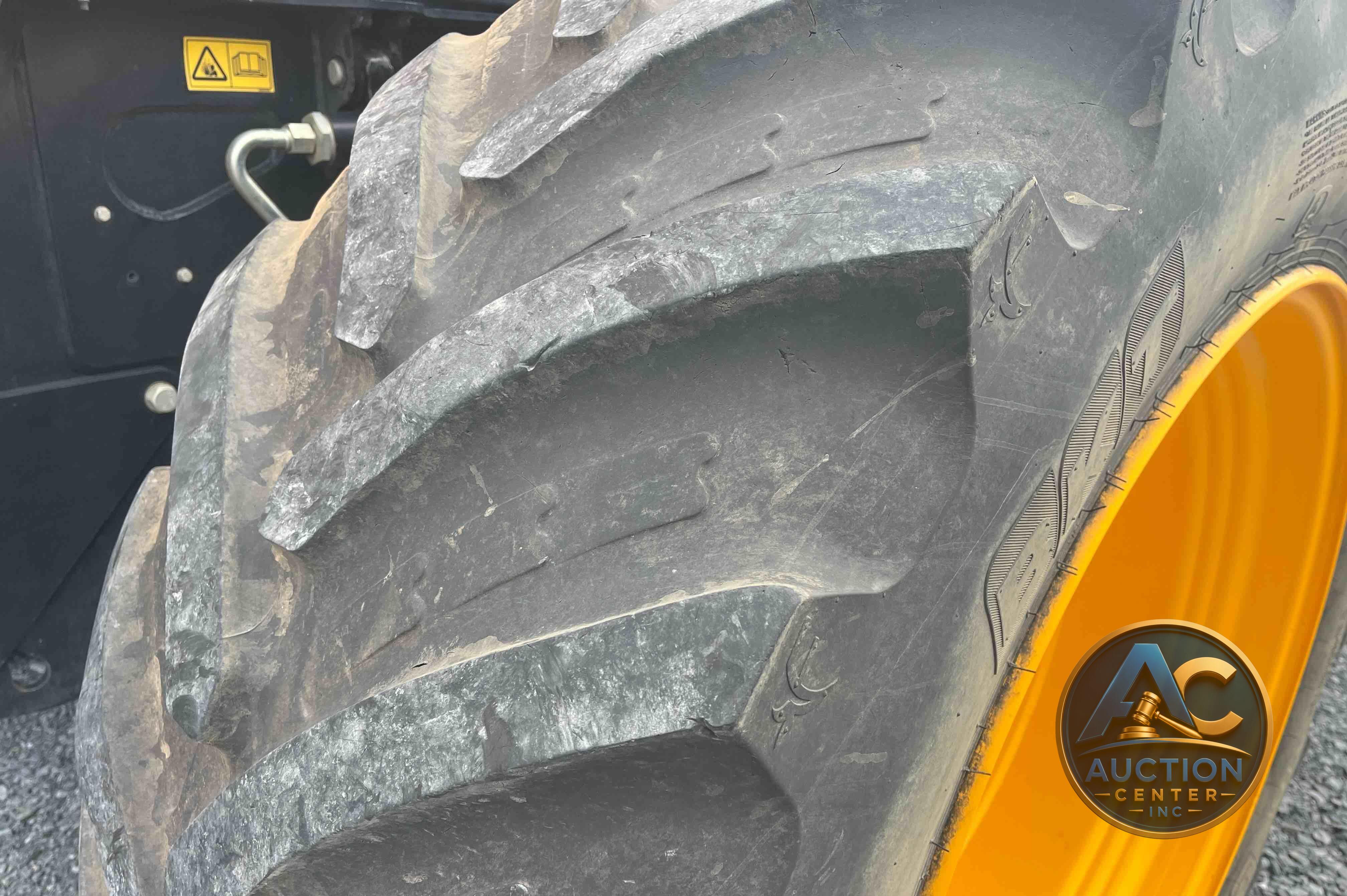 2020 JCB 8330