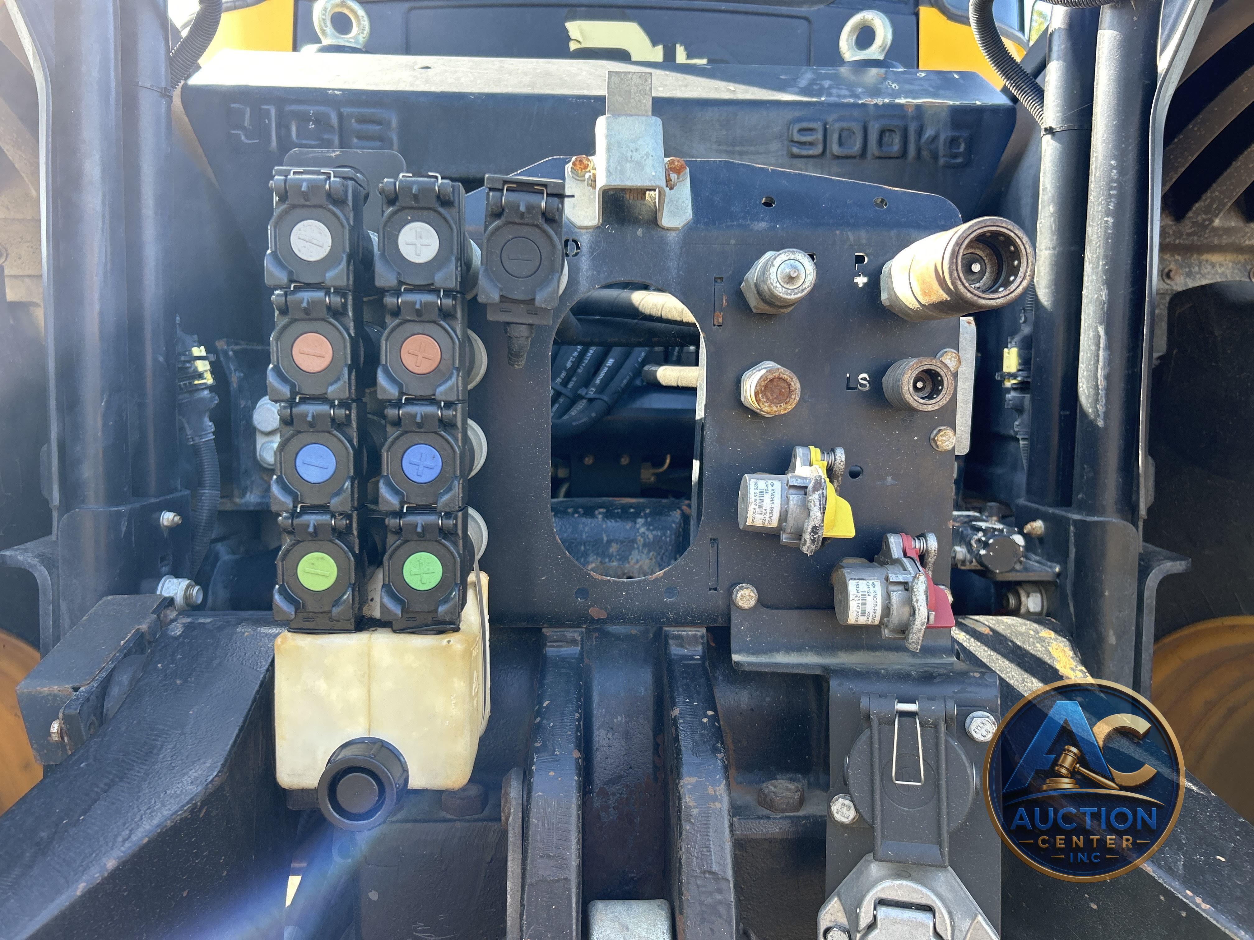 2018 Jcb Fastrac 8330