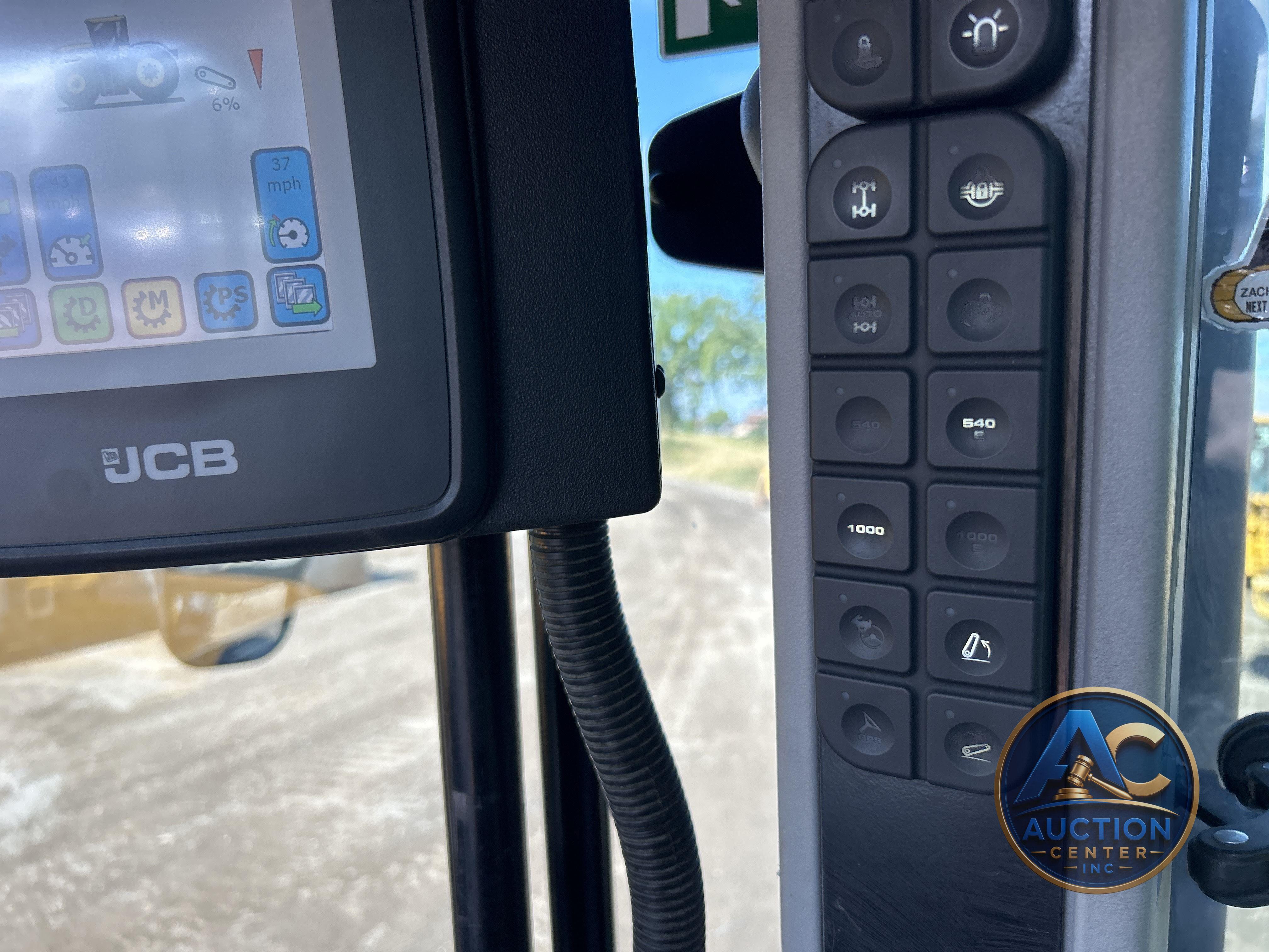 2018 Jcb Fastrac 8330
