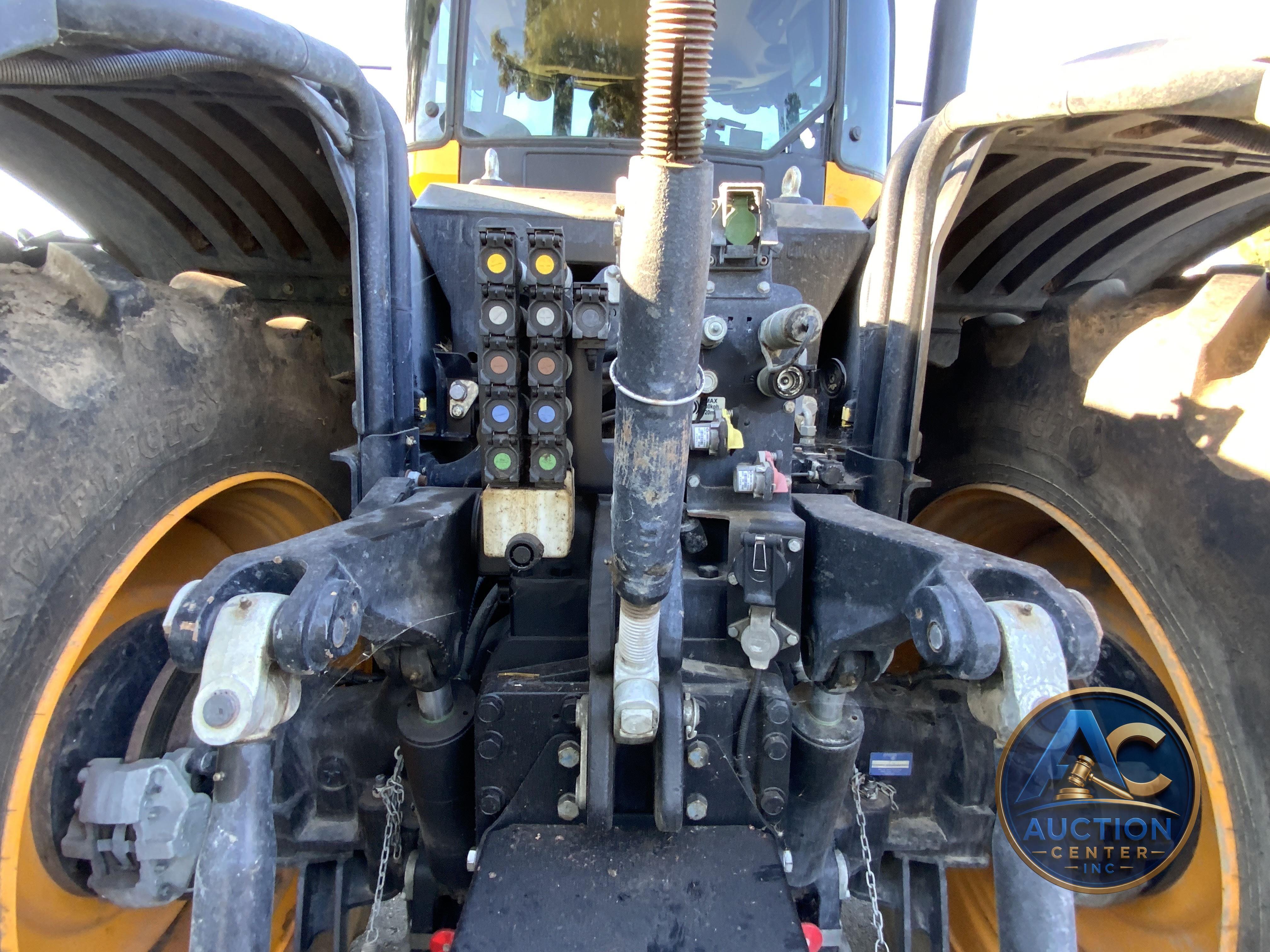 2020 JCB 8330