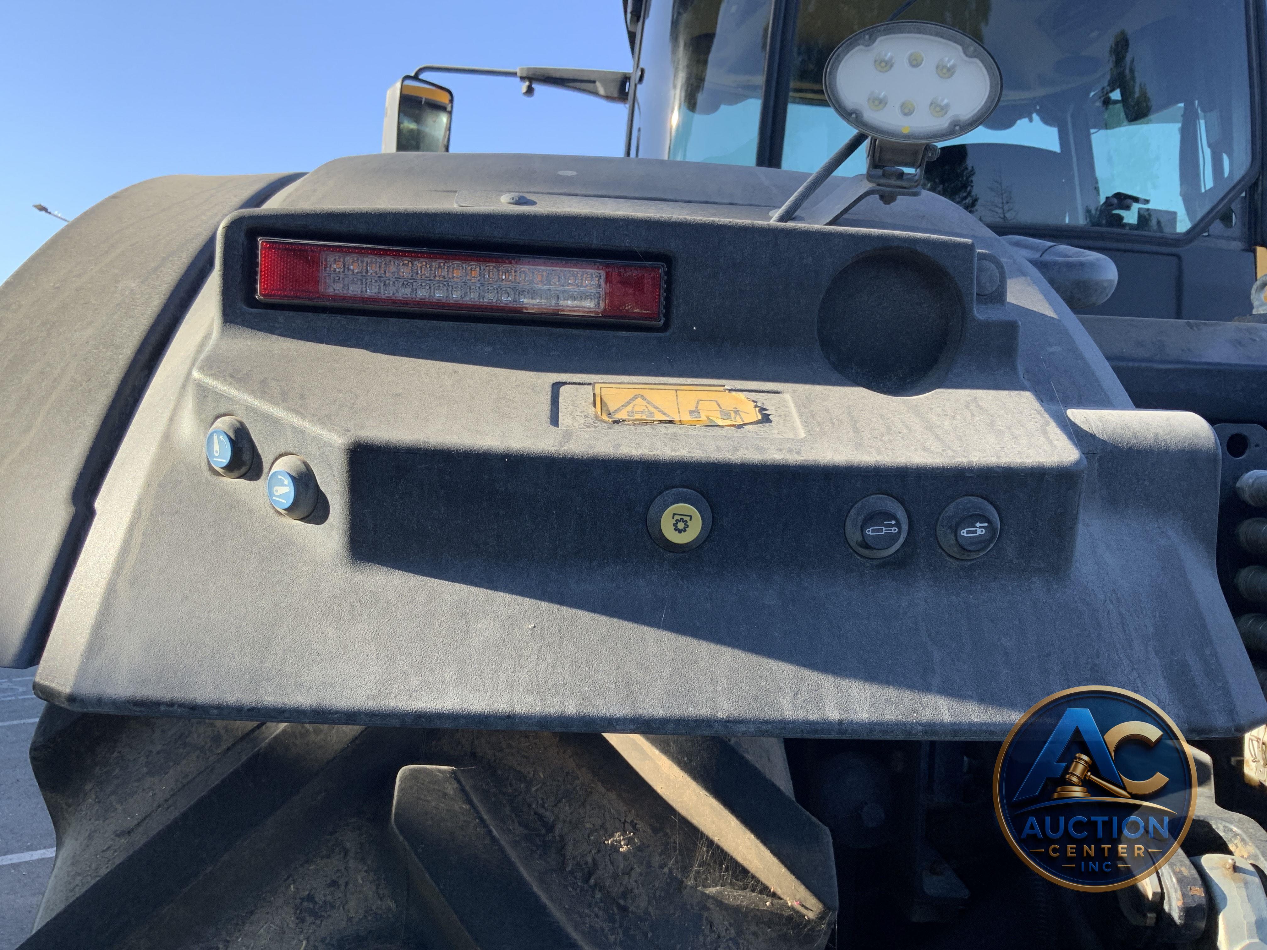 2020 JCB 8330