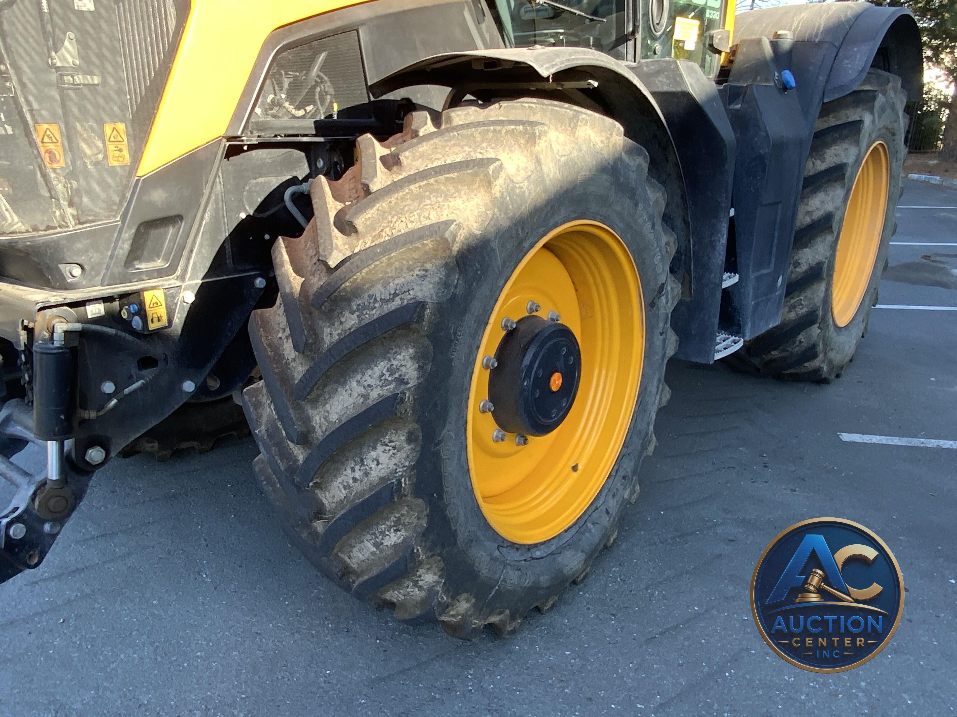 2020 JCB 8330