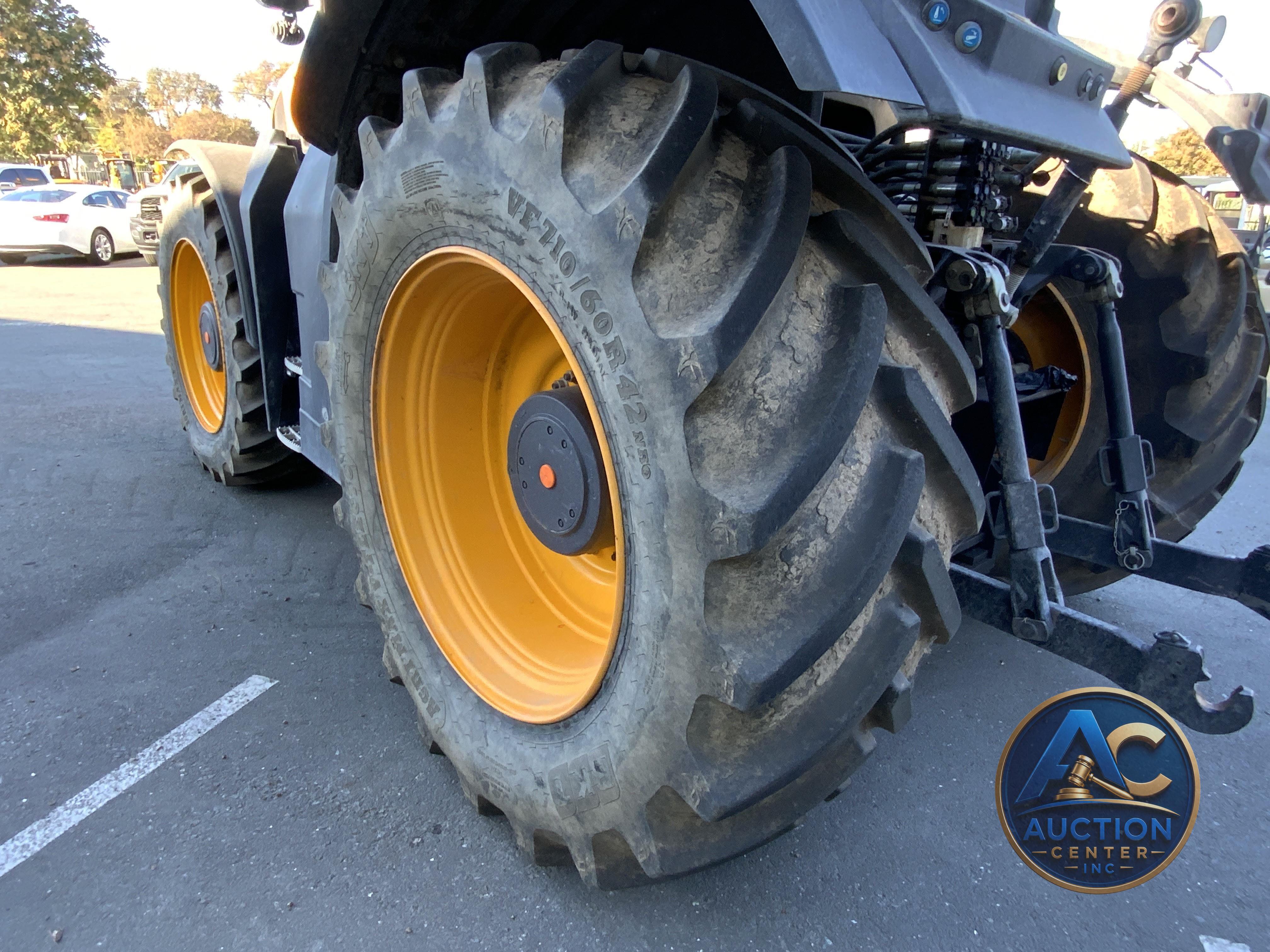 2020 JCB 8330