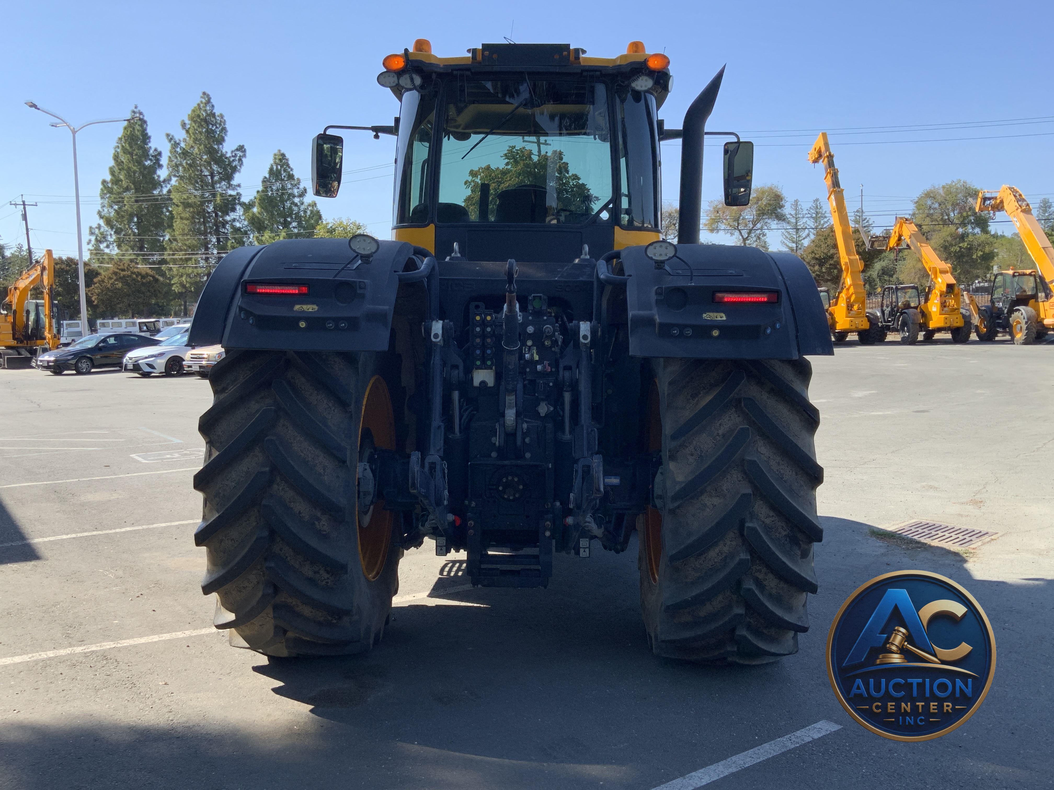 2020 JCB 8330