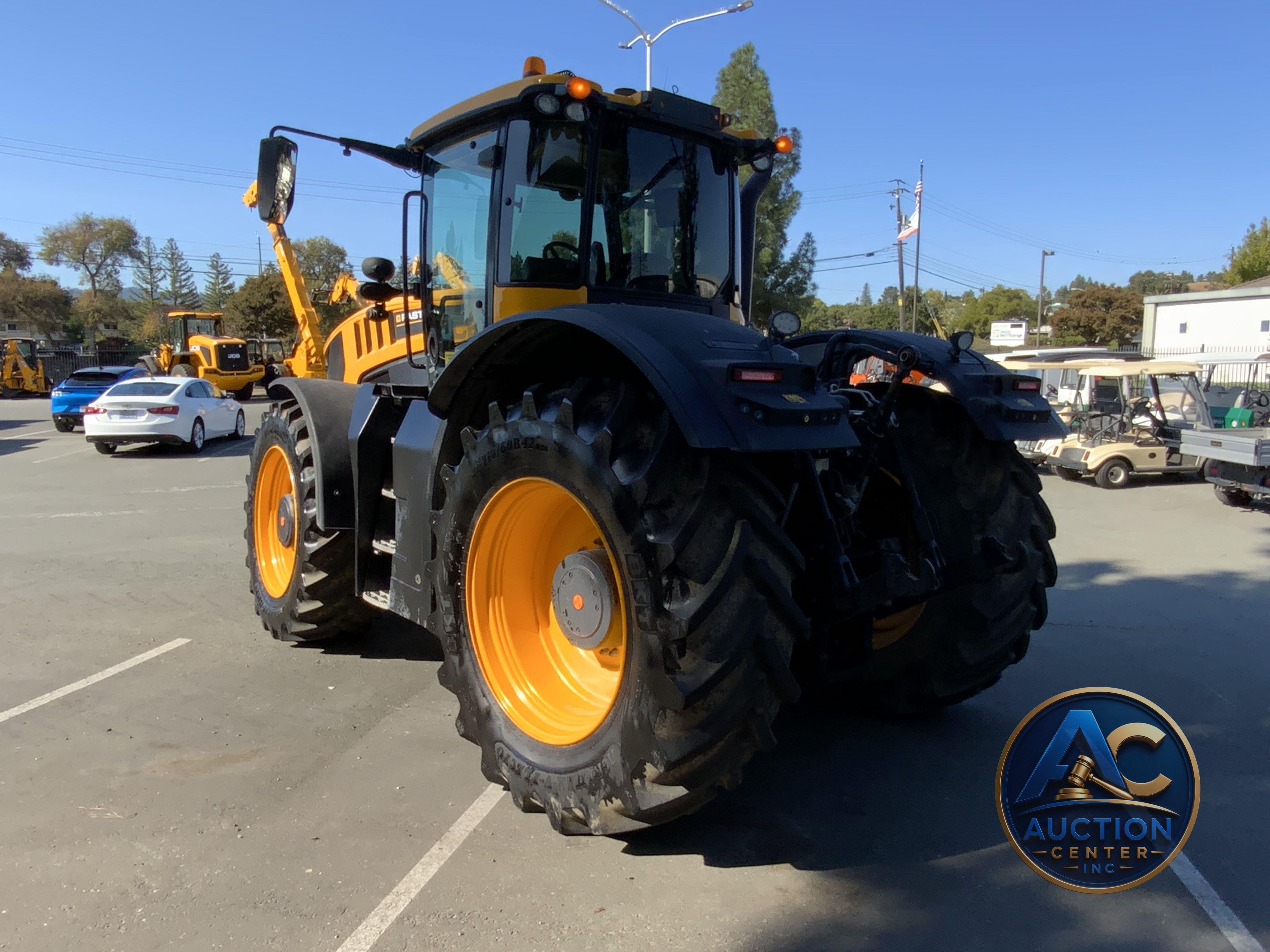2020 JCB 8330