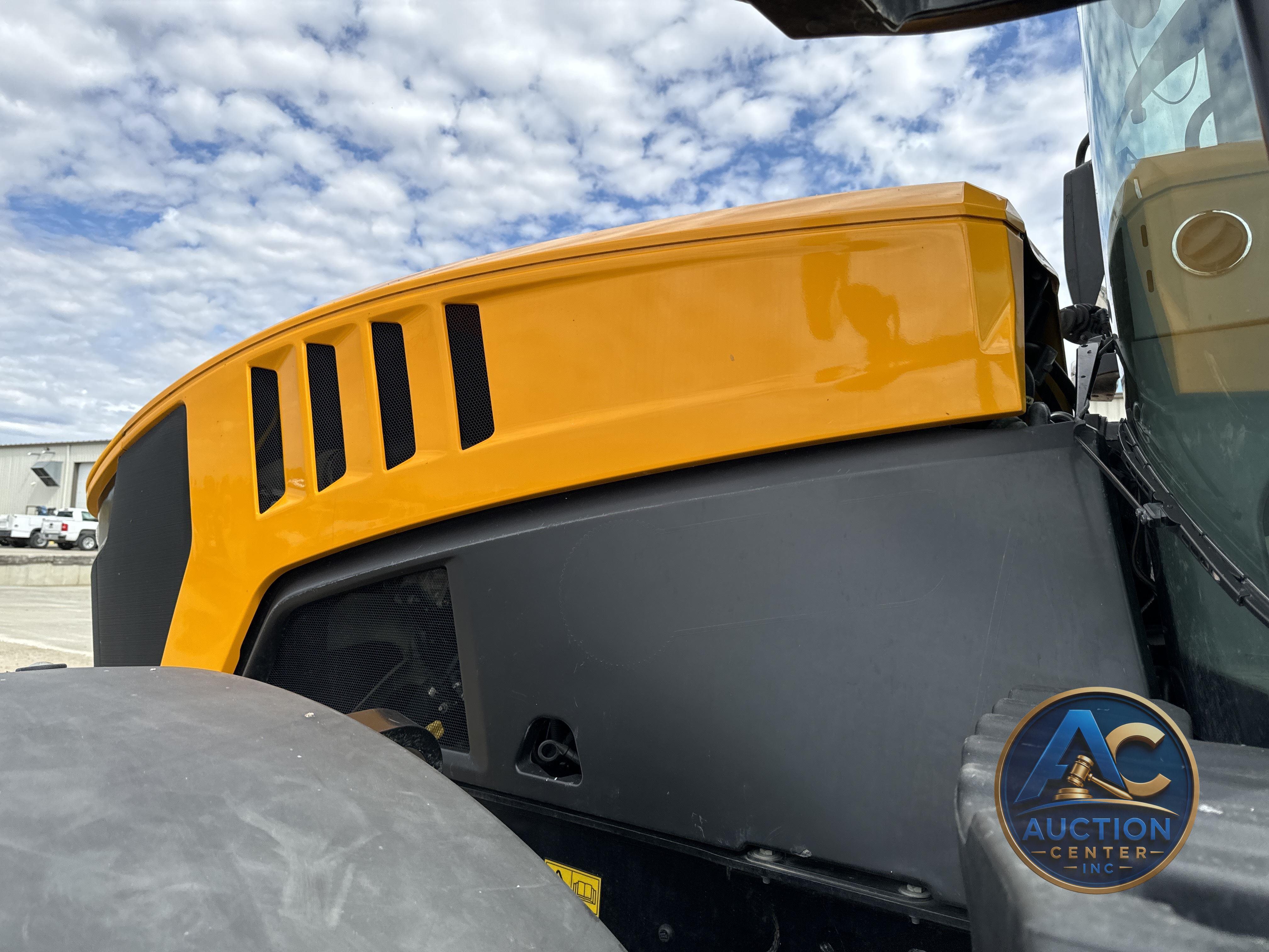 2021 Jcb 8330