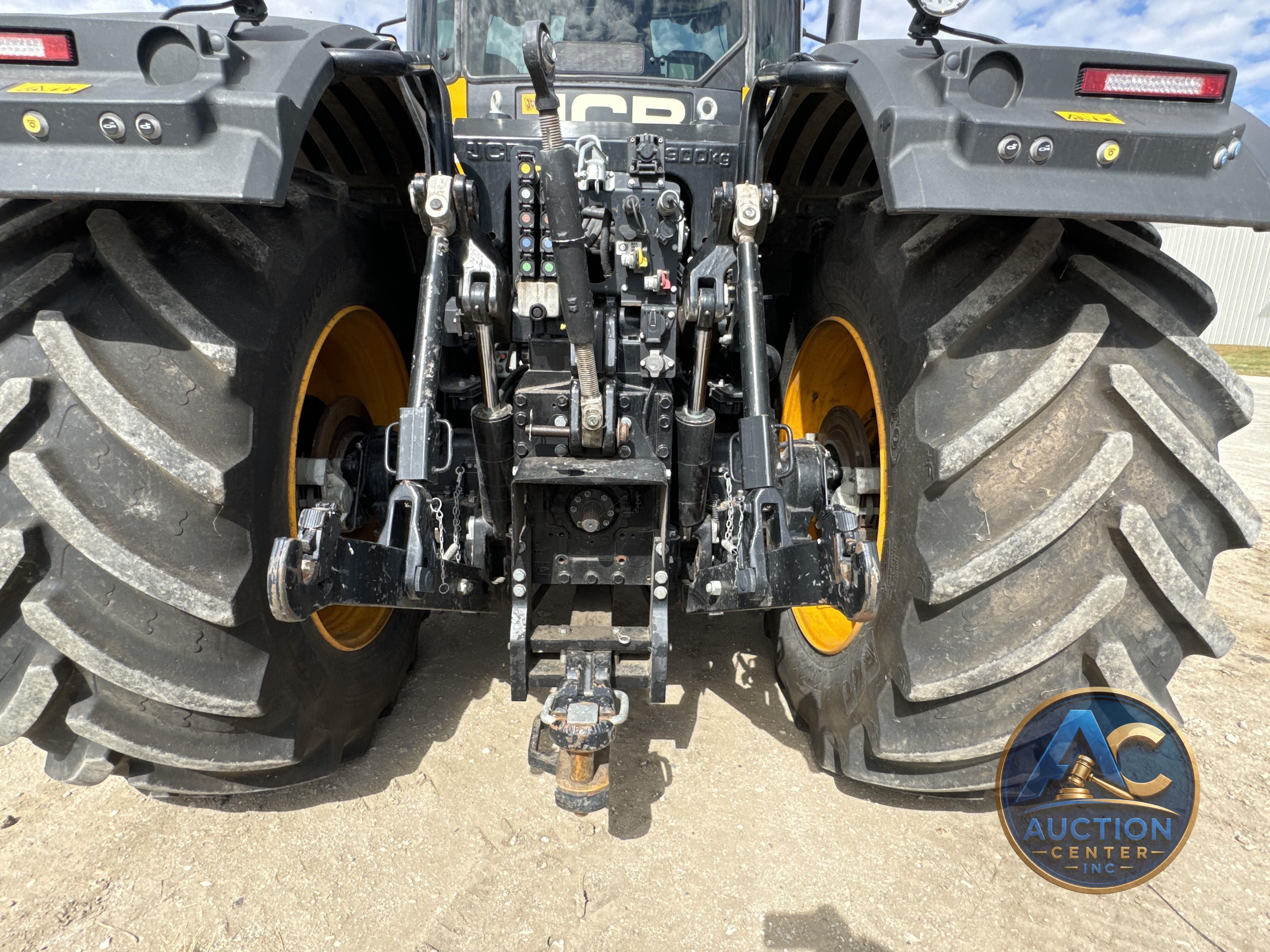 2021 Jcb 8330