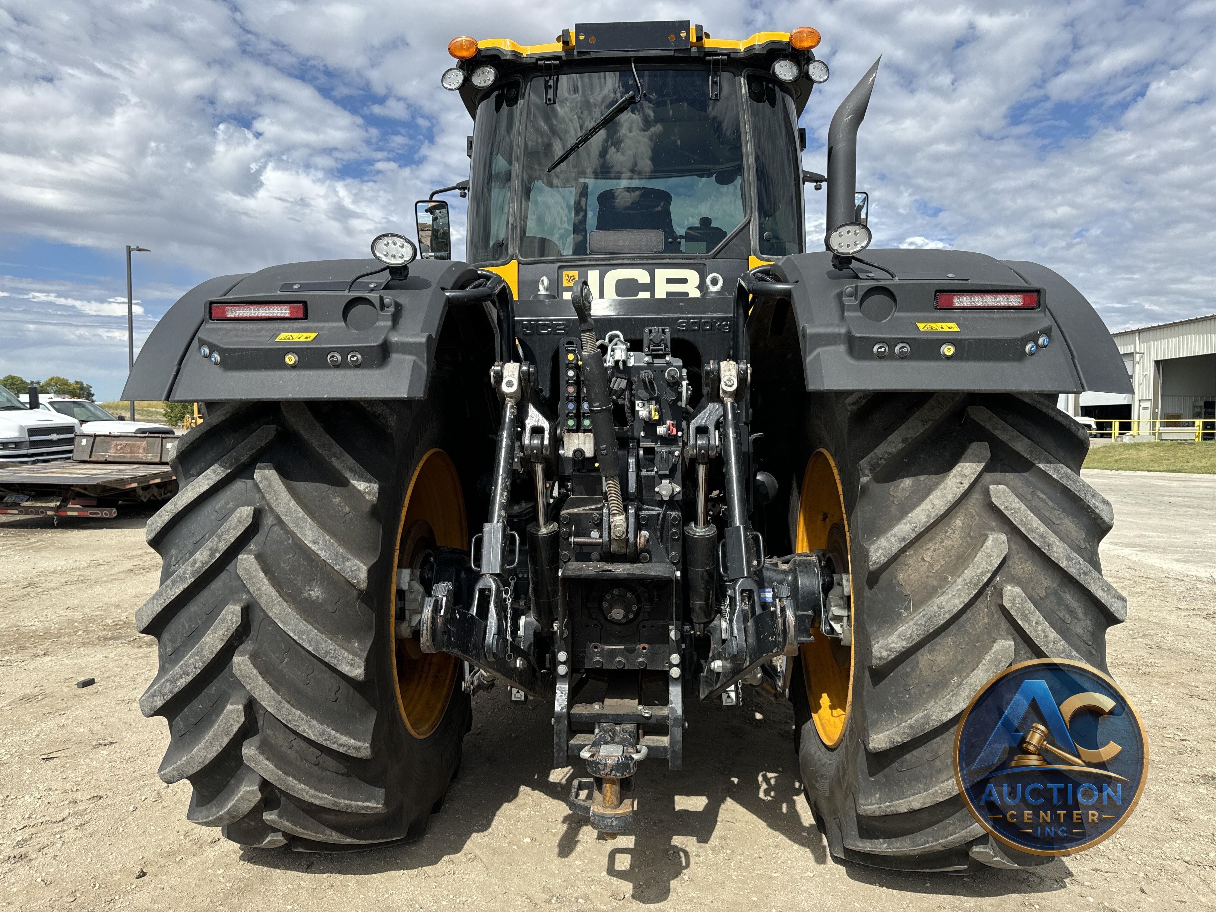2021 Jcb 8330
