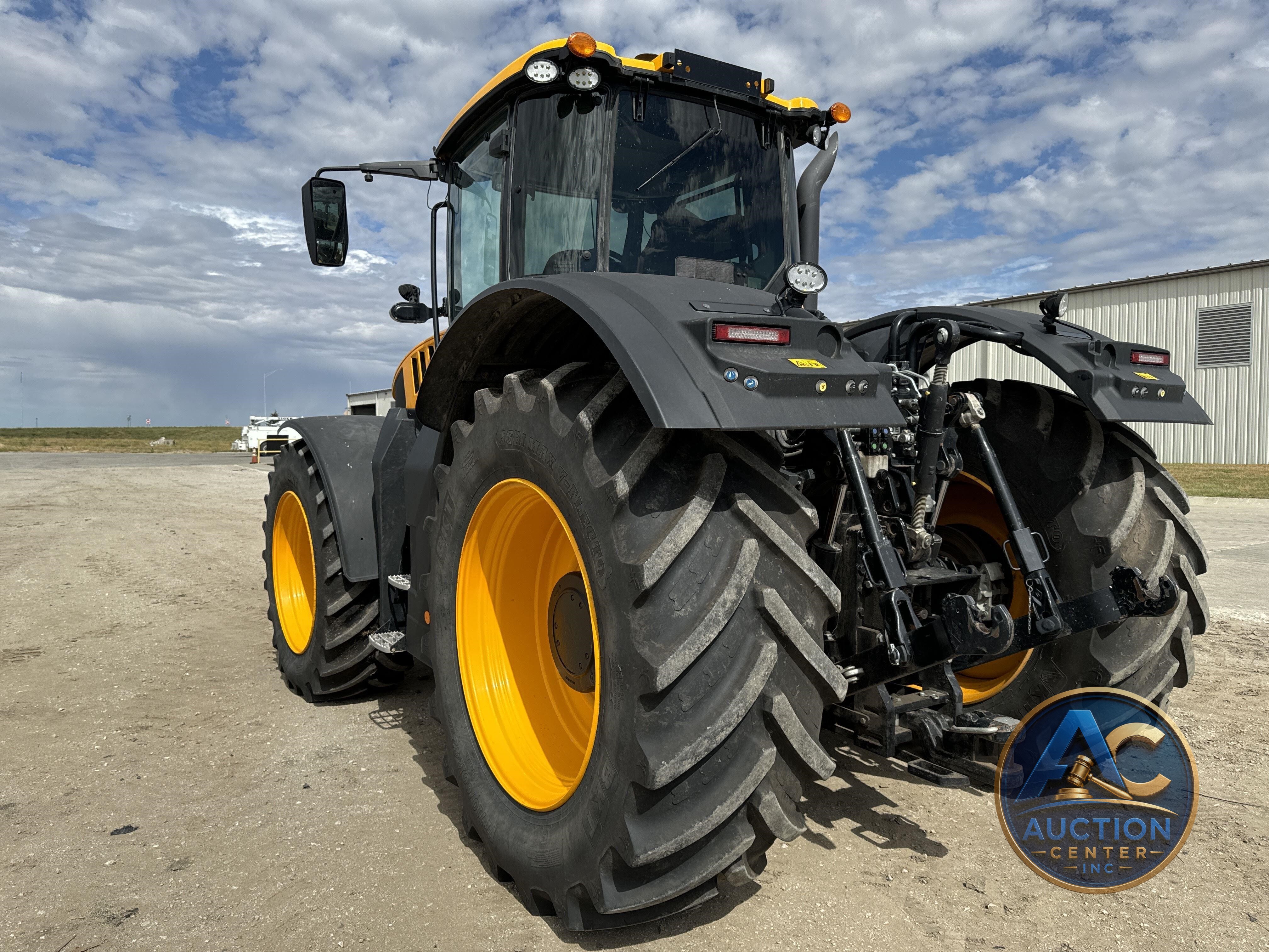 2021 Jcb 8330