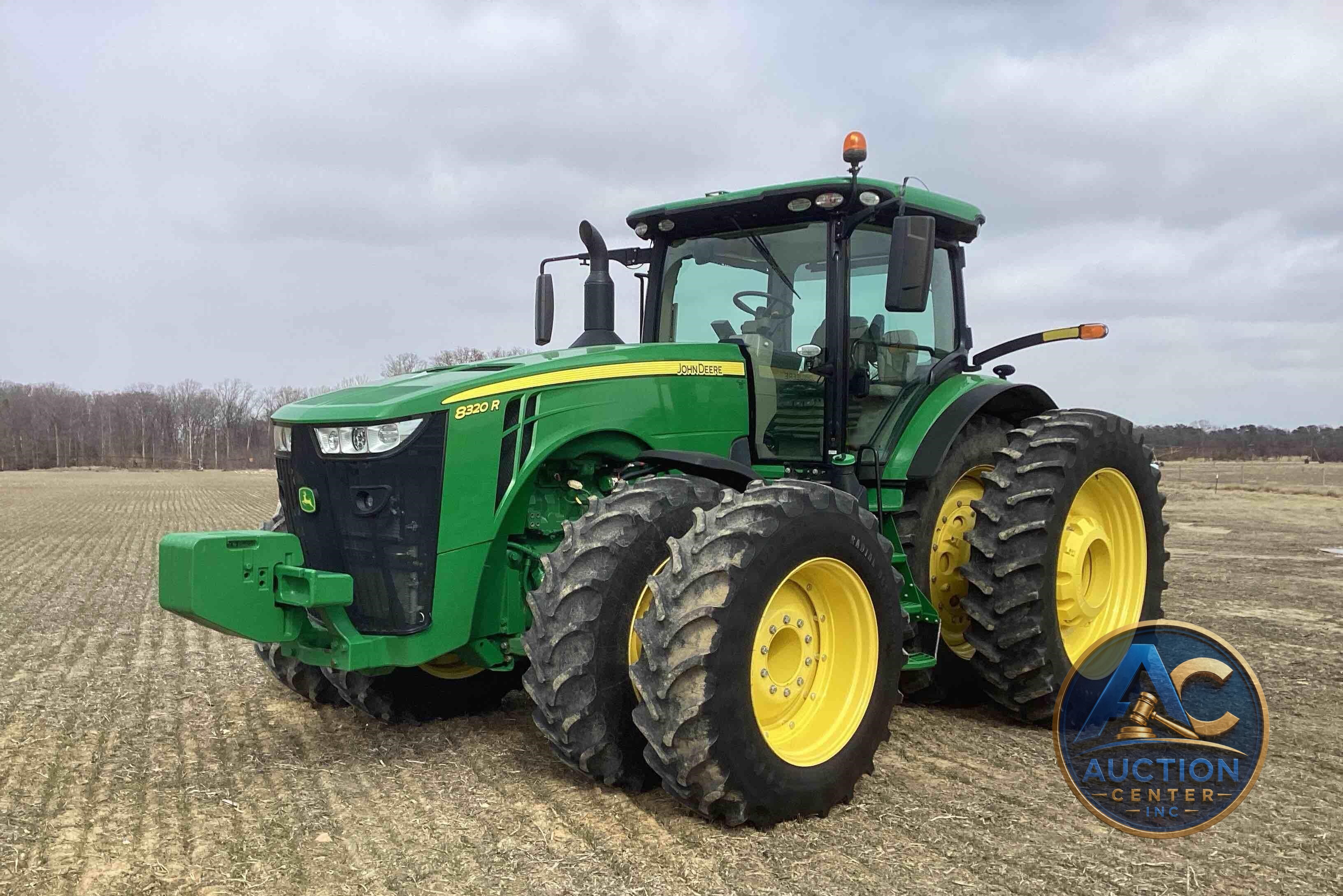 2019 John Deere 8320R