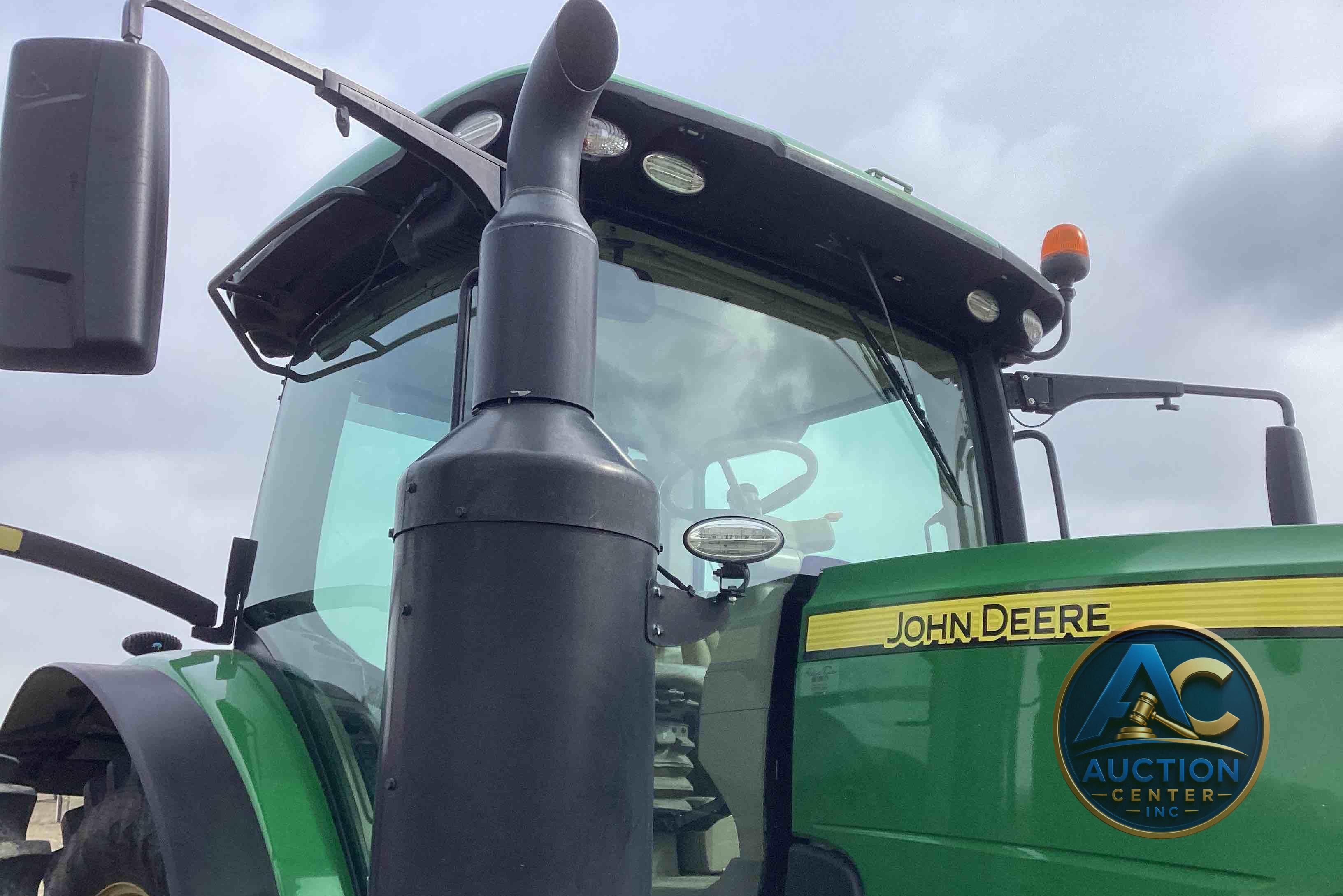2019 John Deere 8320R