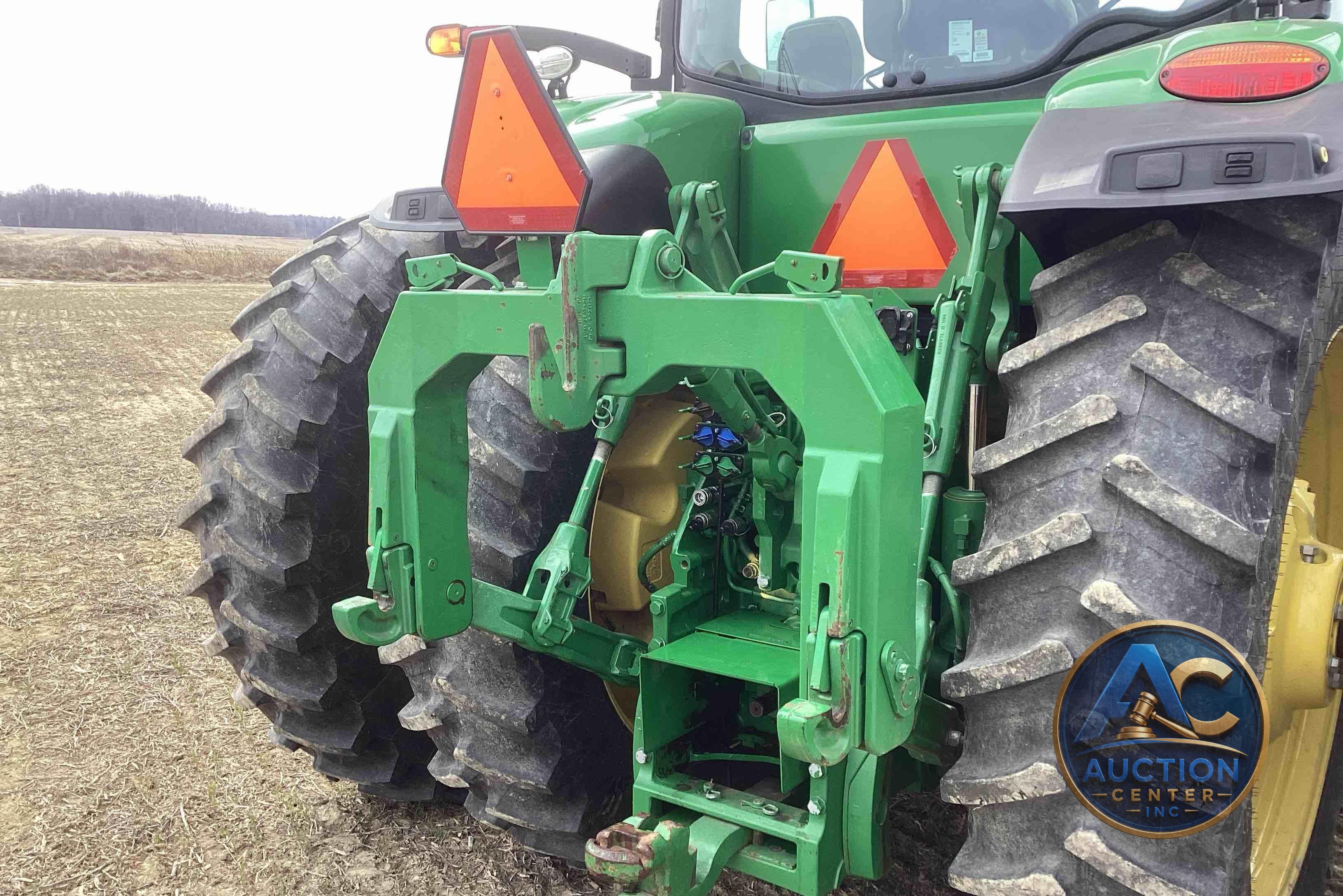 2019 John Deere 8320R