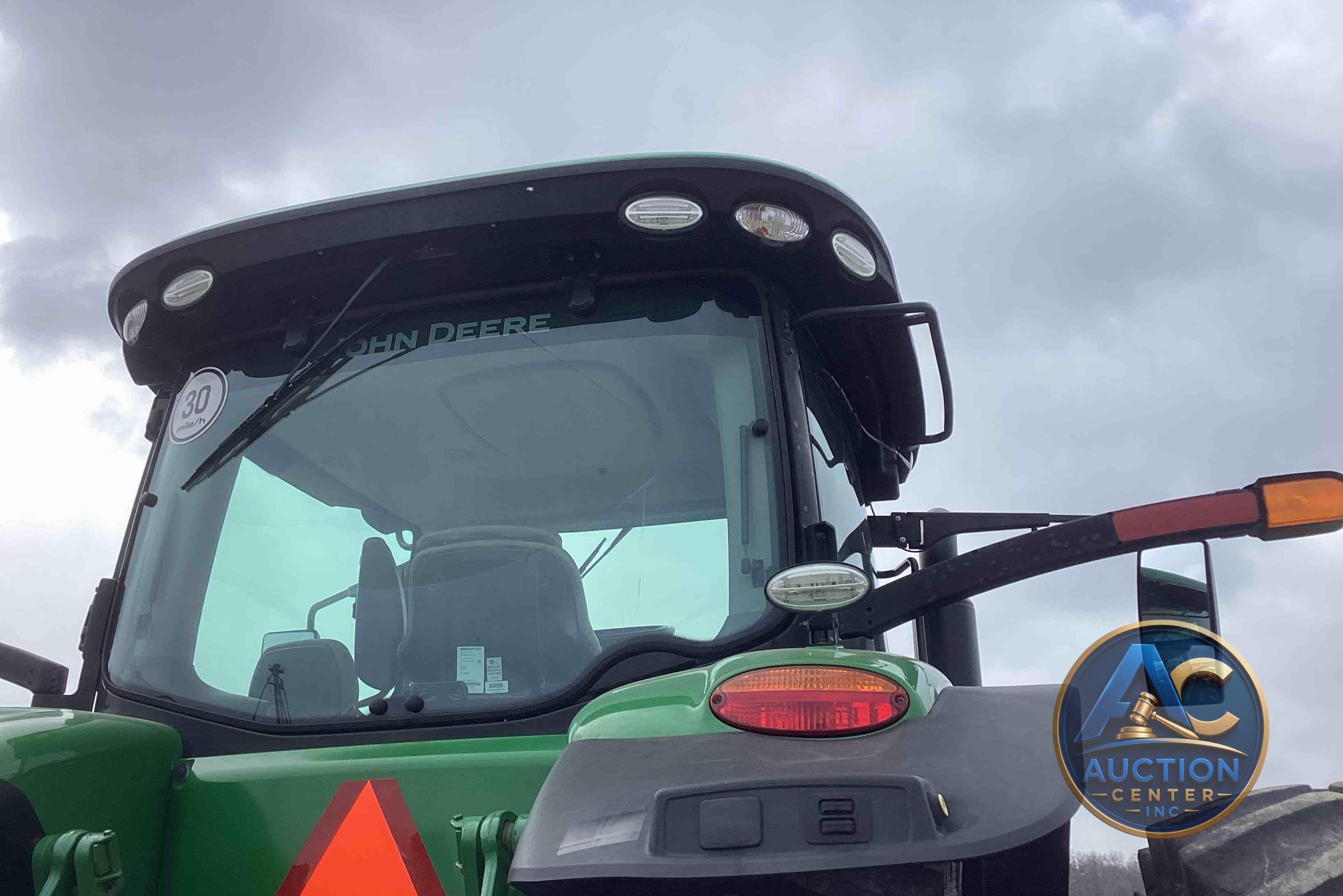2019 John Deere 8320R