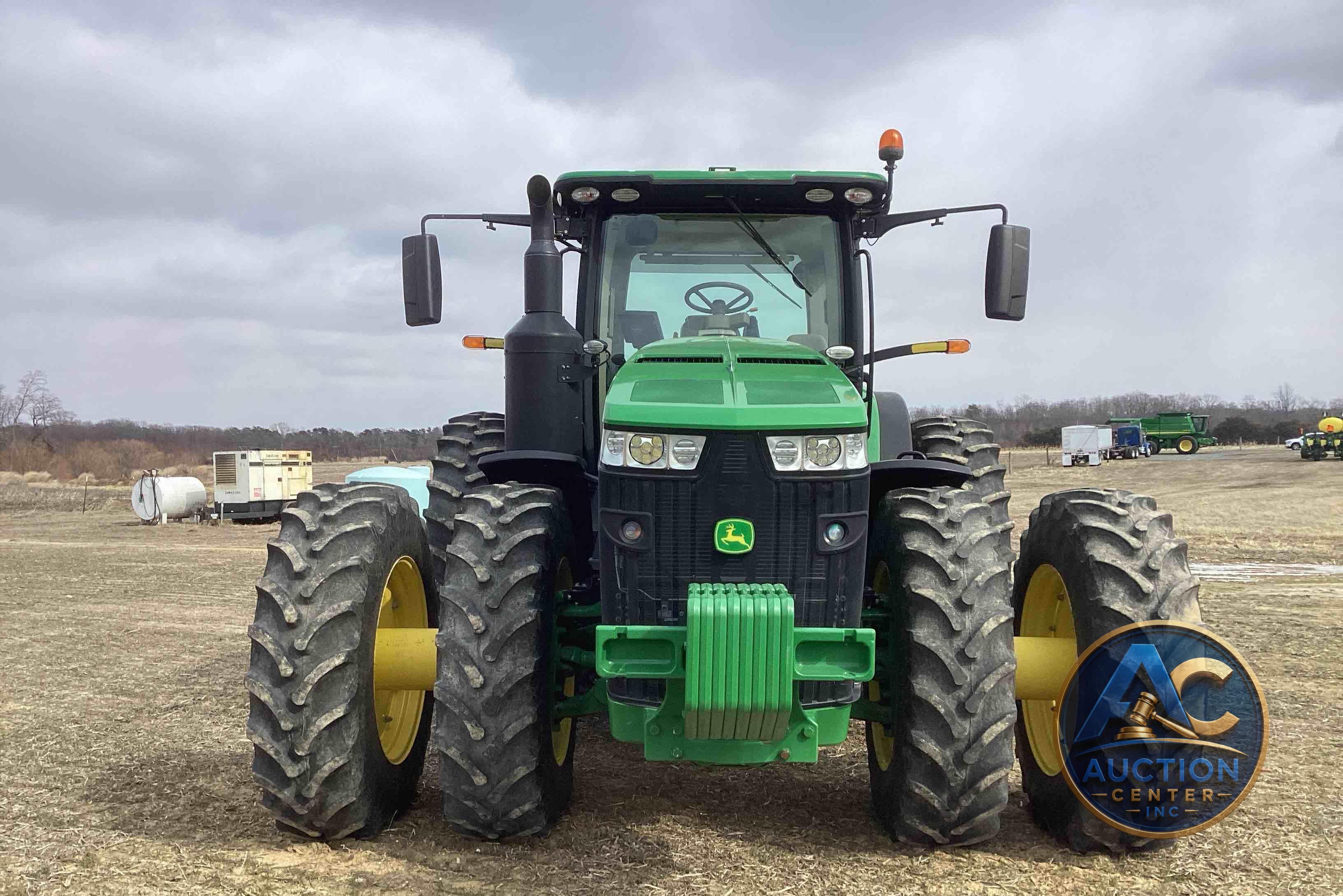 2019 John Deere 8320R