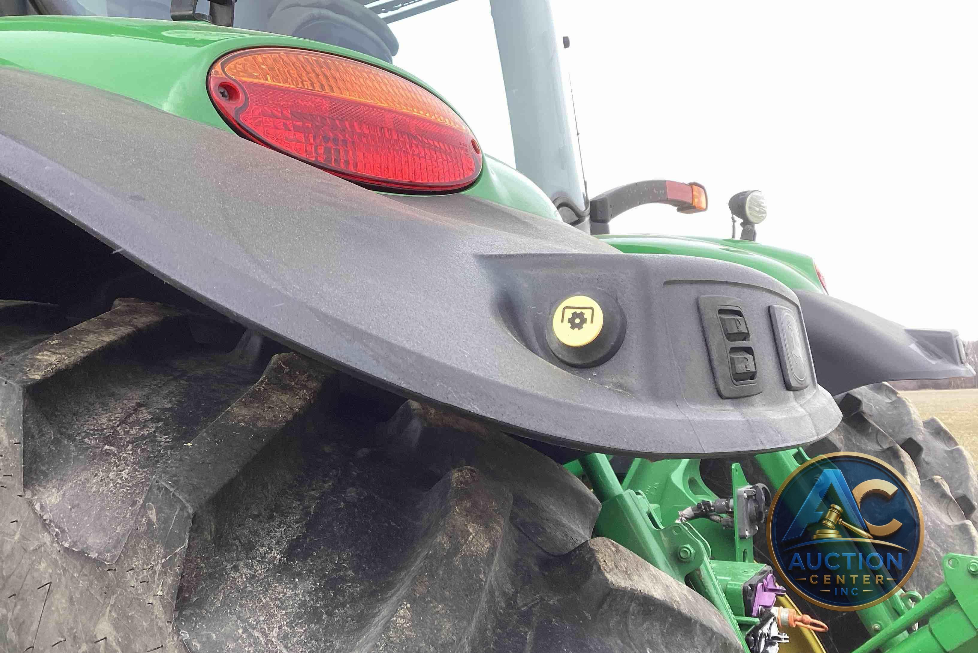 2019 John Deere 8320R