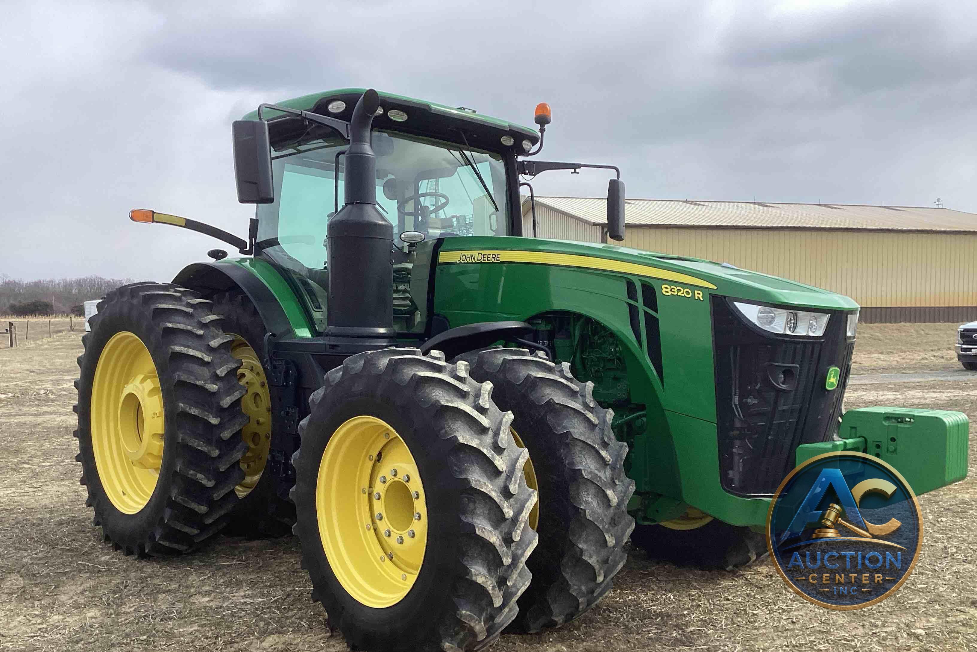 2019 John Deere 8320R