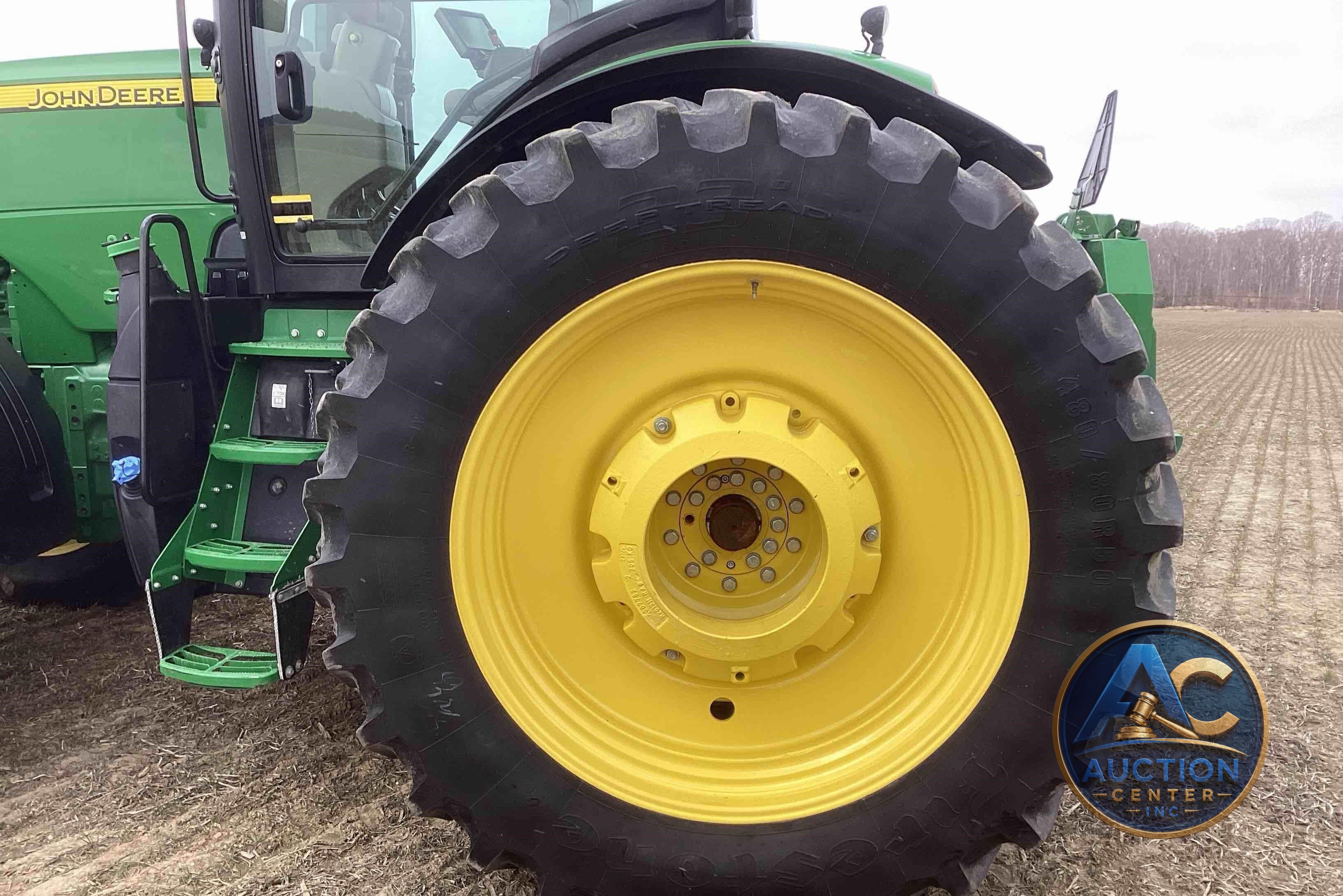 2019 John Deere 8320R