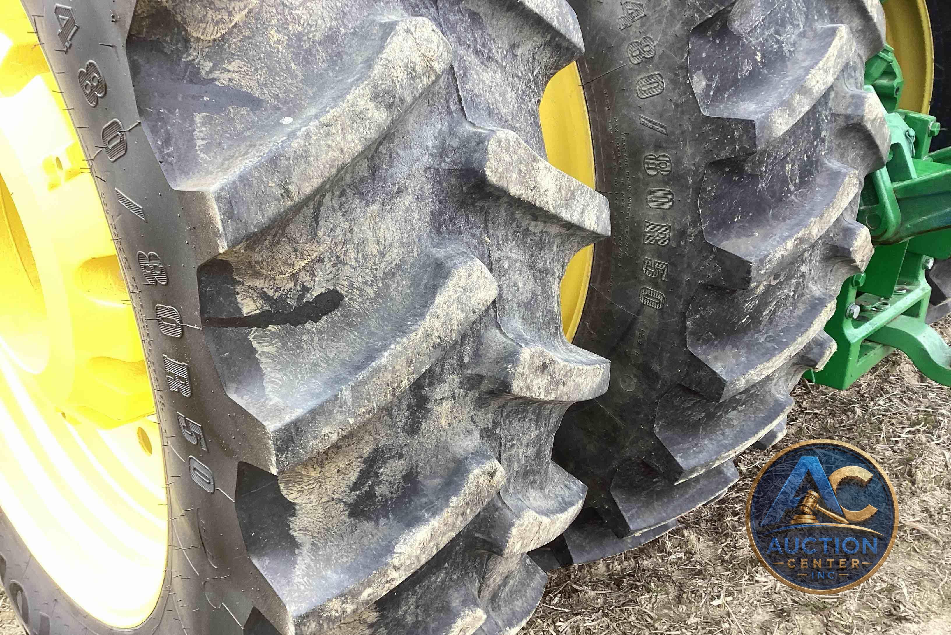 2019 John Deere 8320R