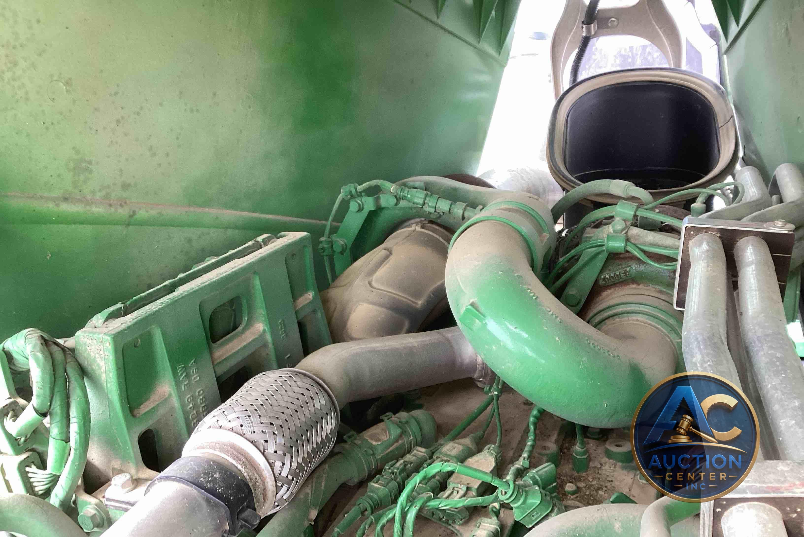 2019 John Deere 8320R