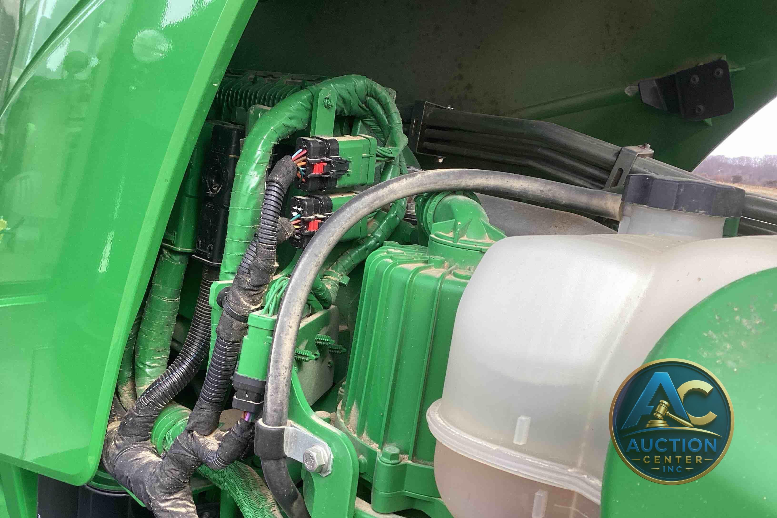 2019 John Deere 8320R