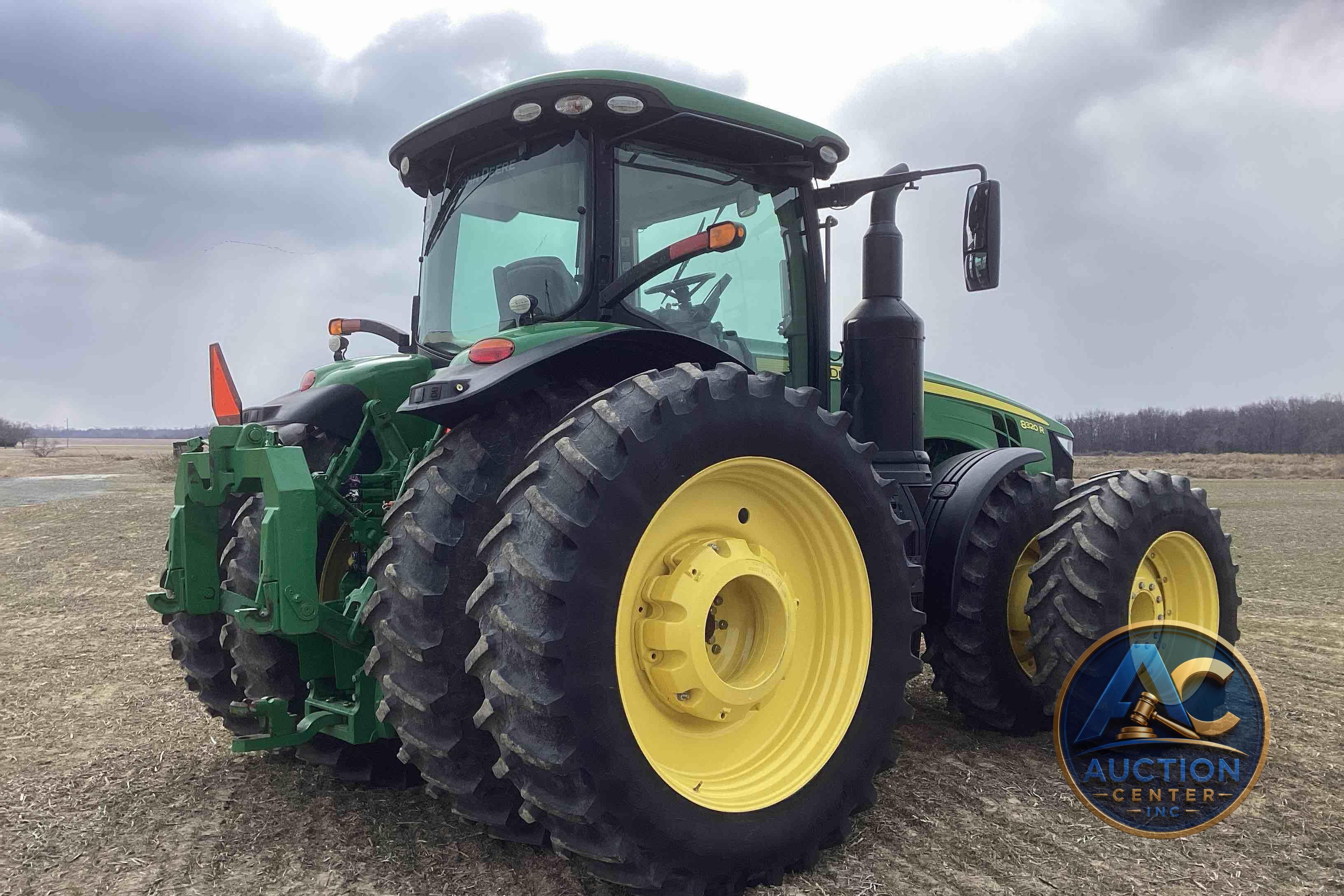 2019 John Deere 8320R