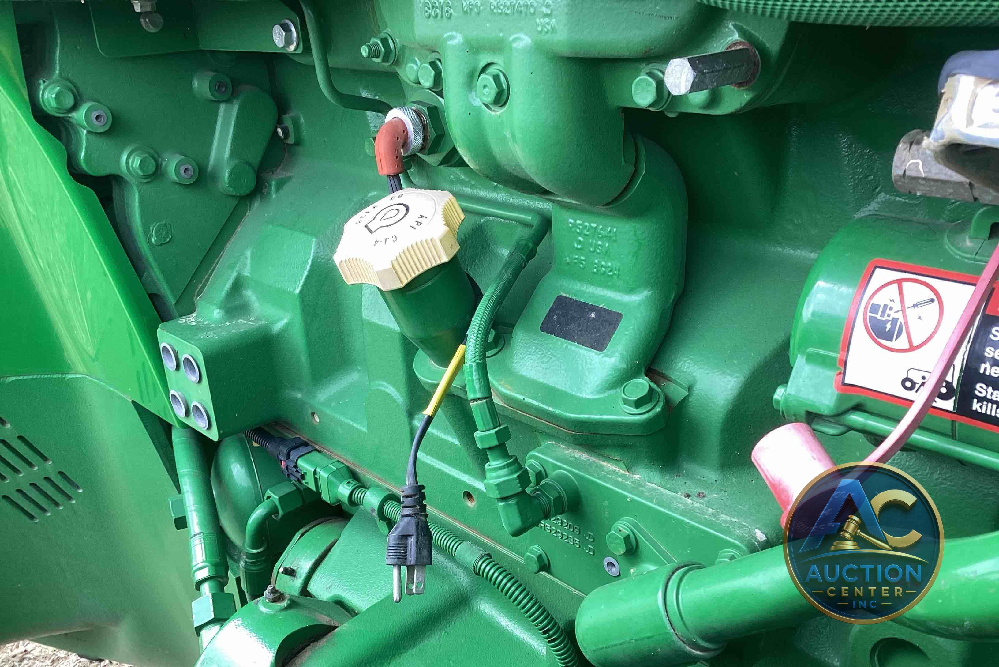2019 John Deere 8320R