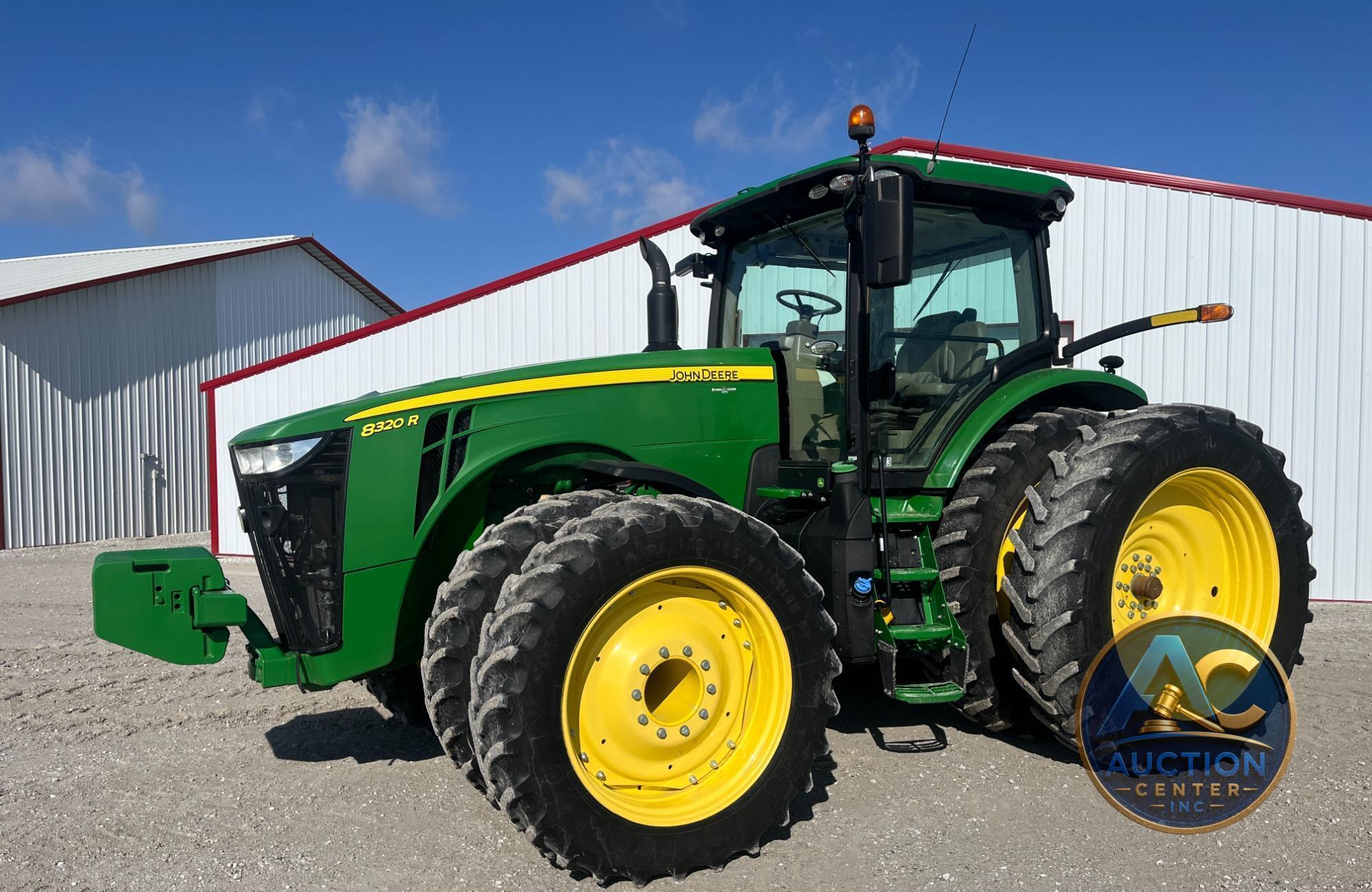 2019 John Deere 8320R