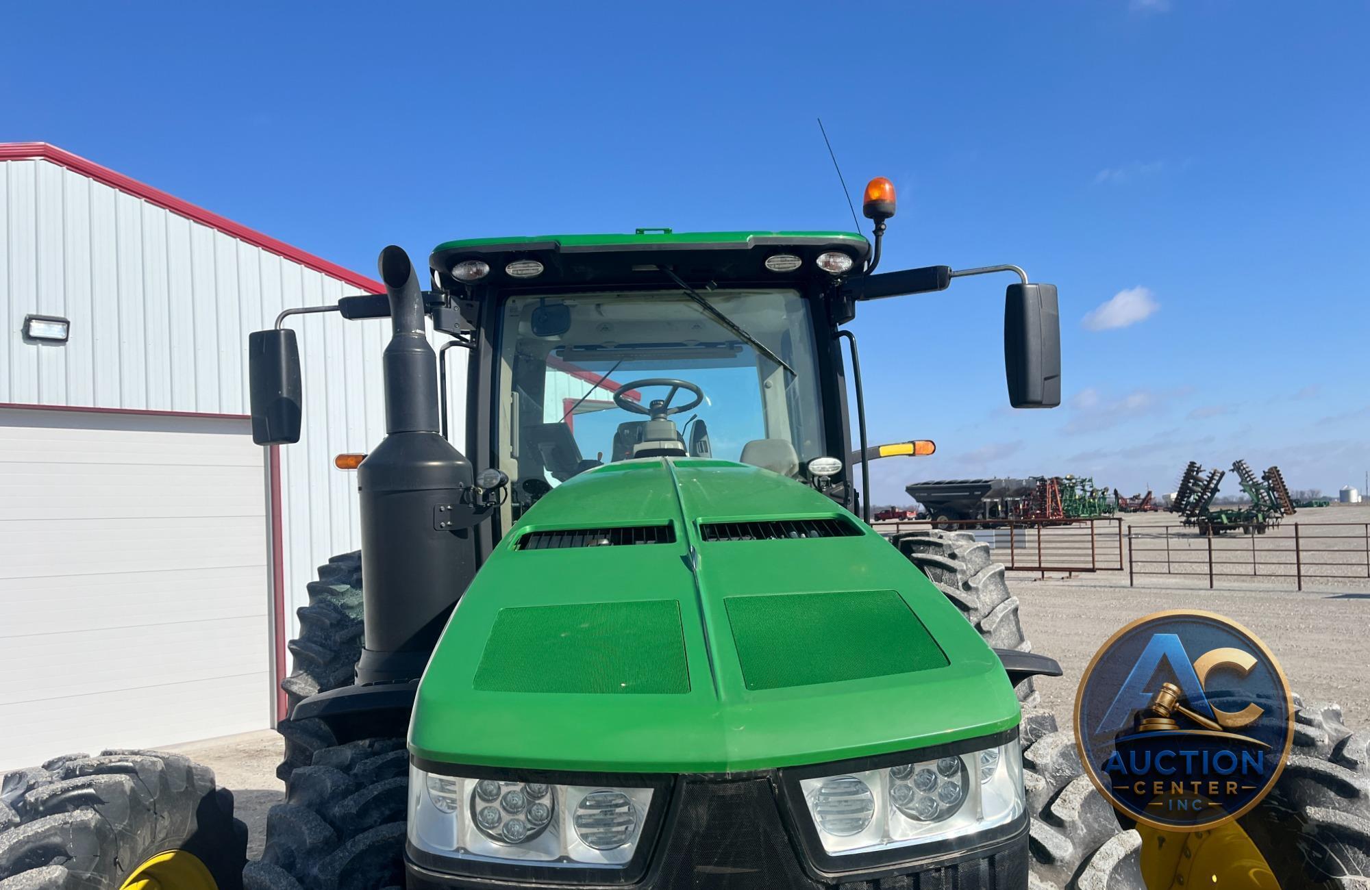 2019 John Deere 8320R