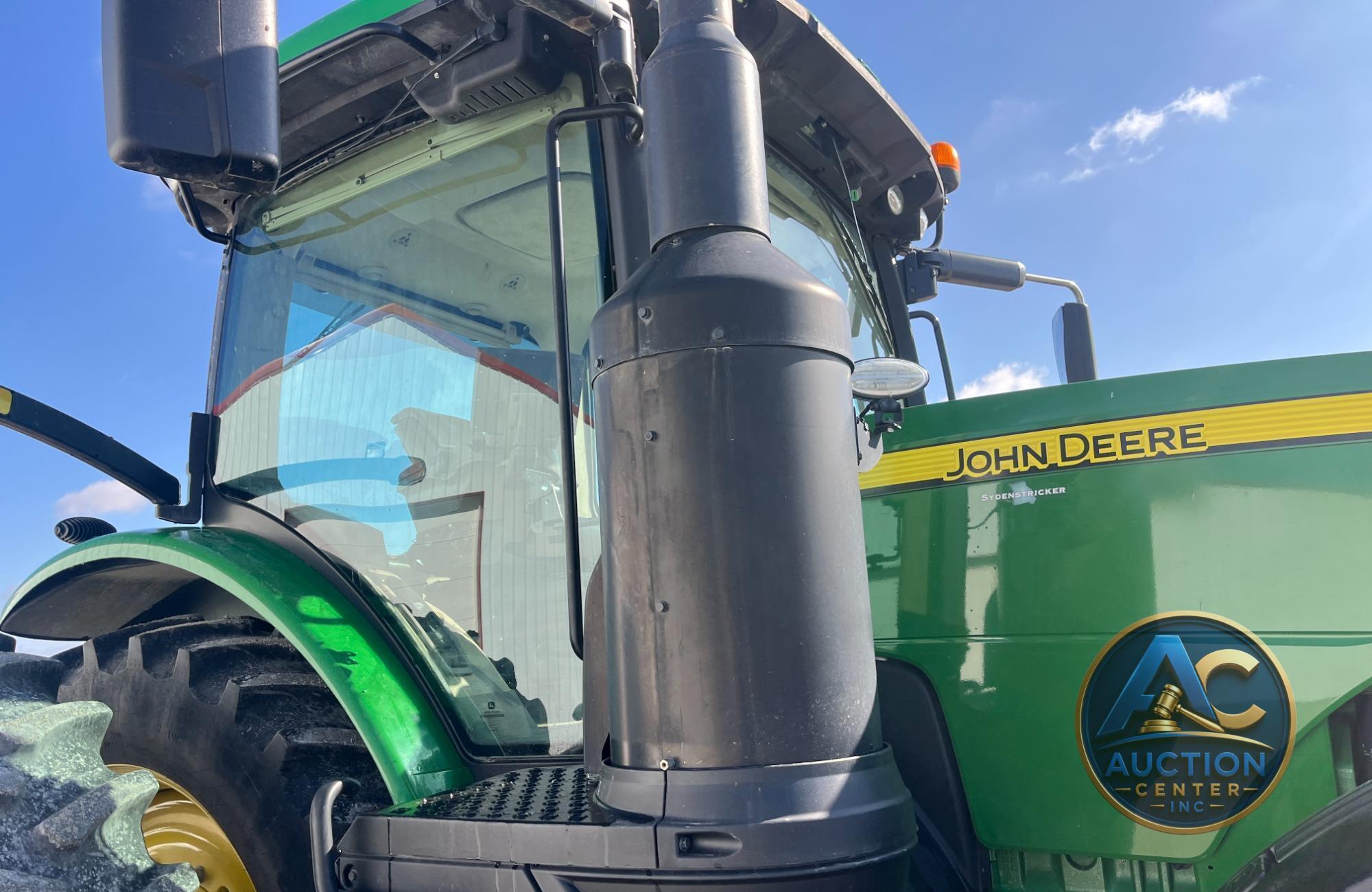 2019 John Deere 8320R