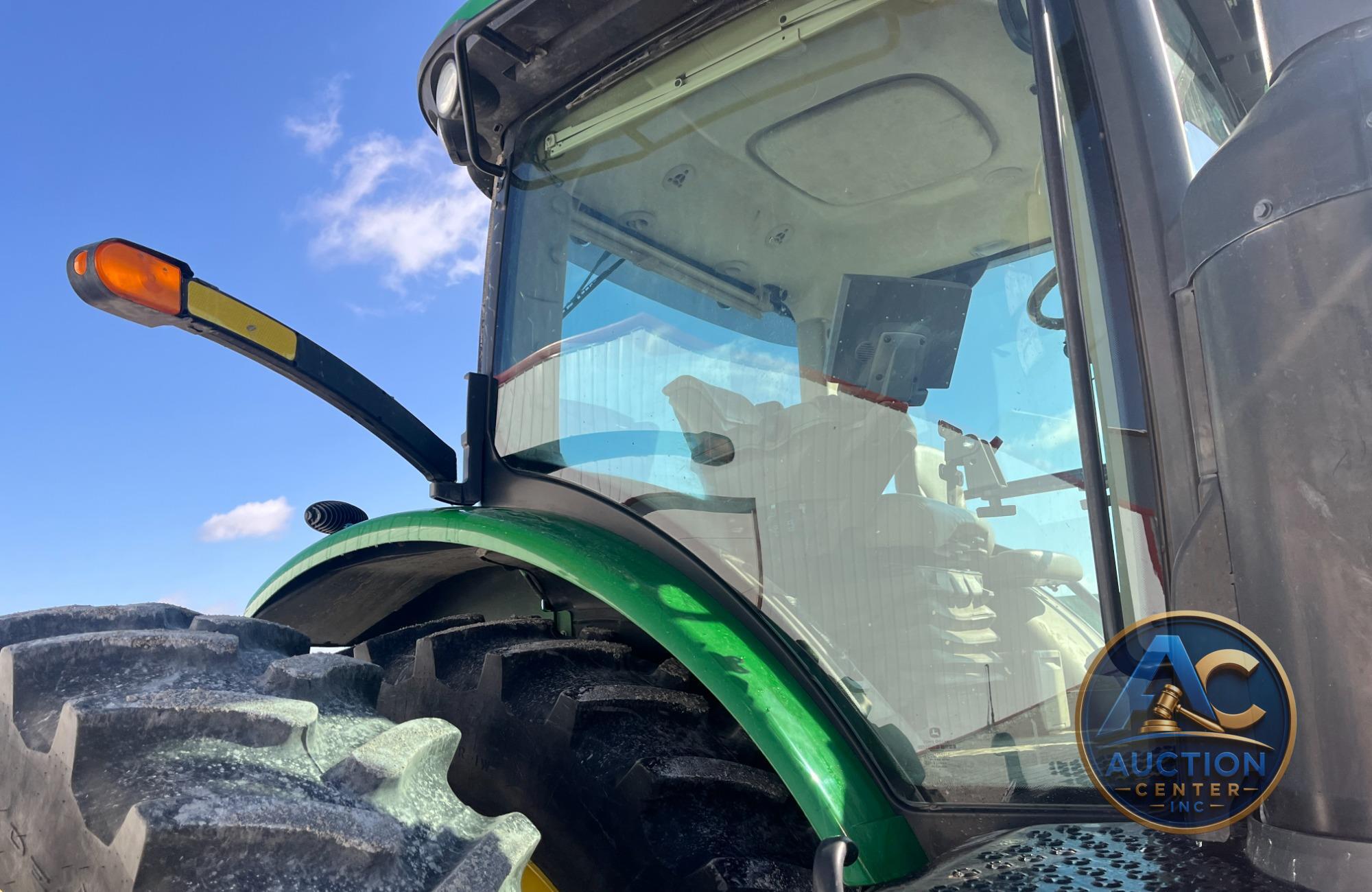 2019 John Deere 8320R