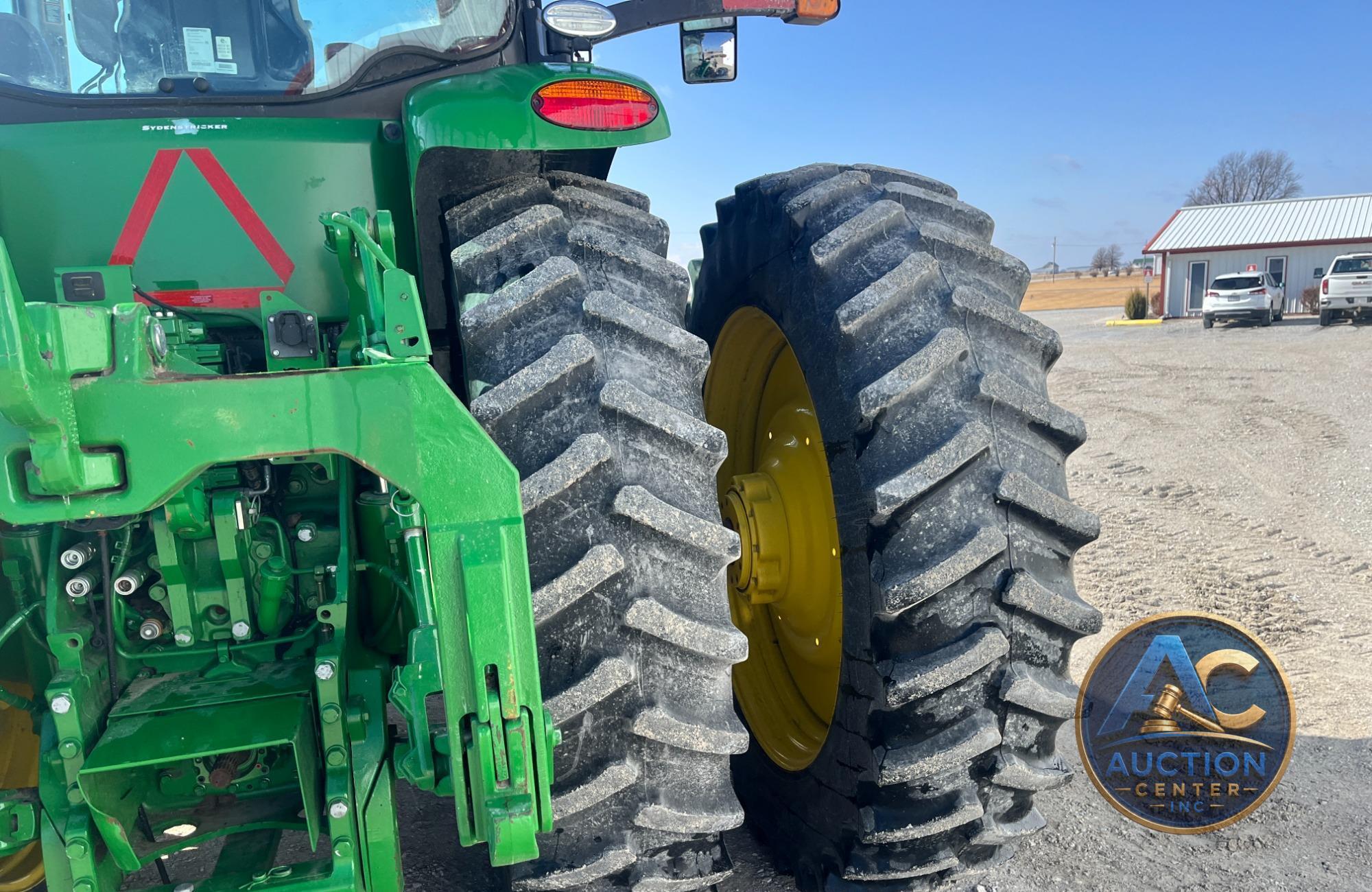 2019 John Deere 8320R