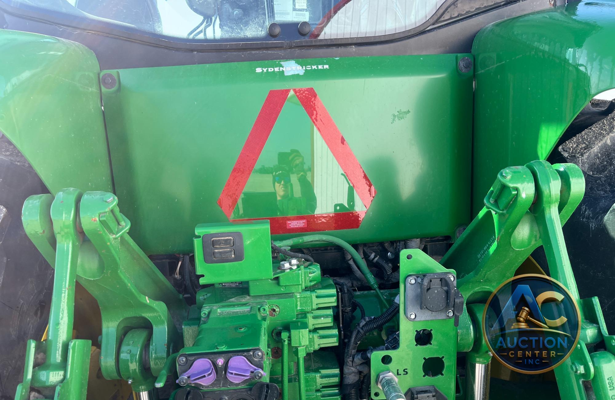 2019 John Deere 8320R
