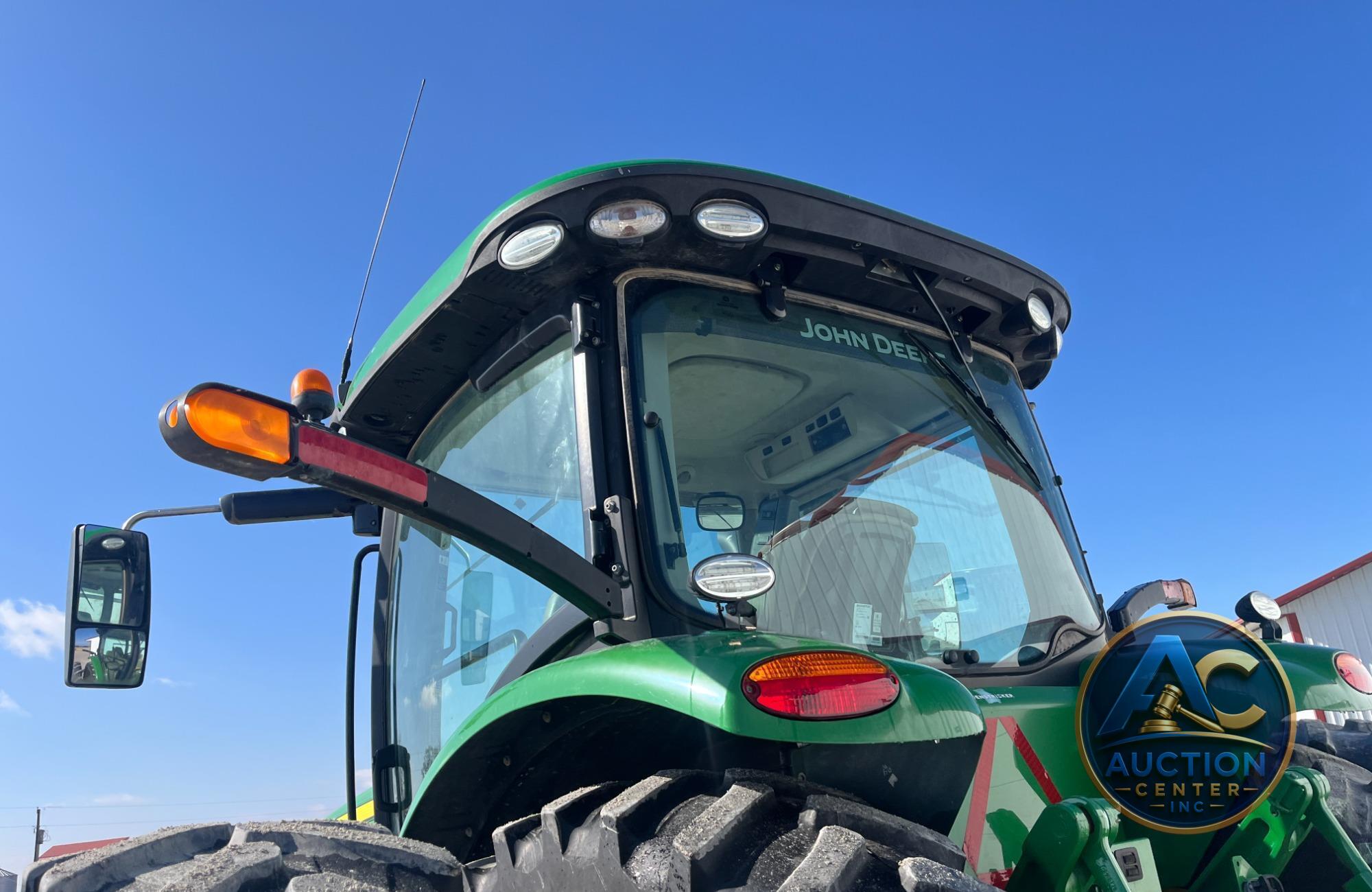 2019 John Deere 8320R