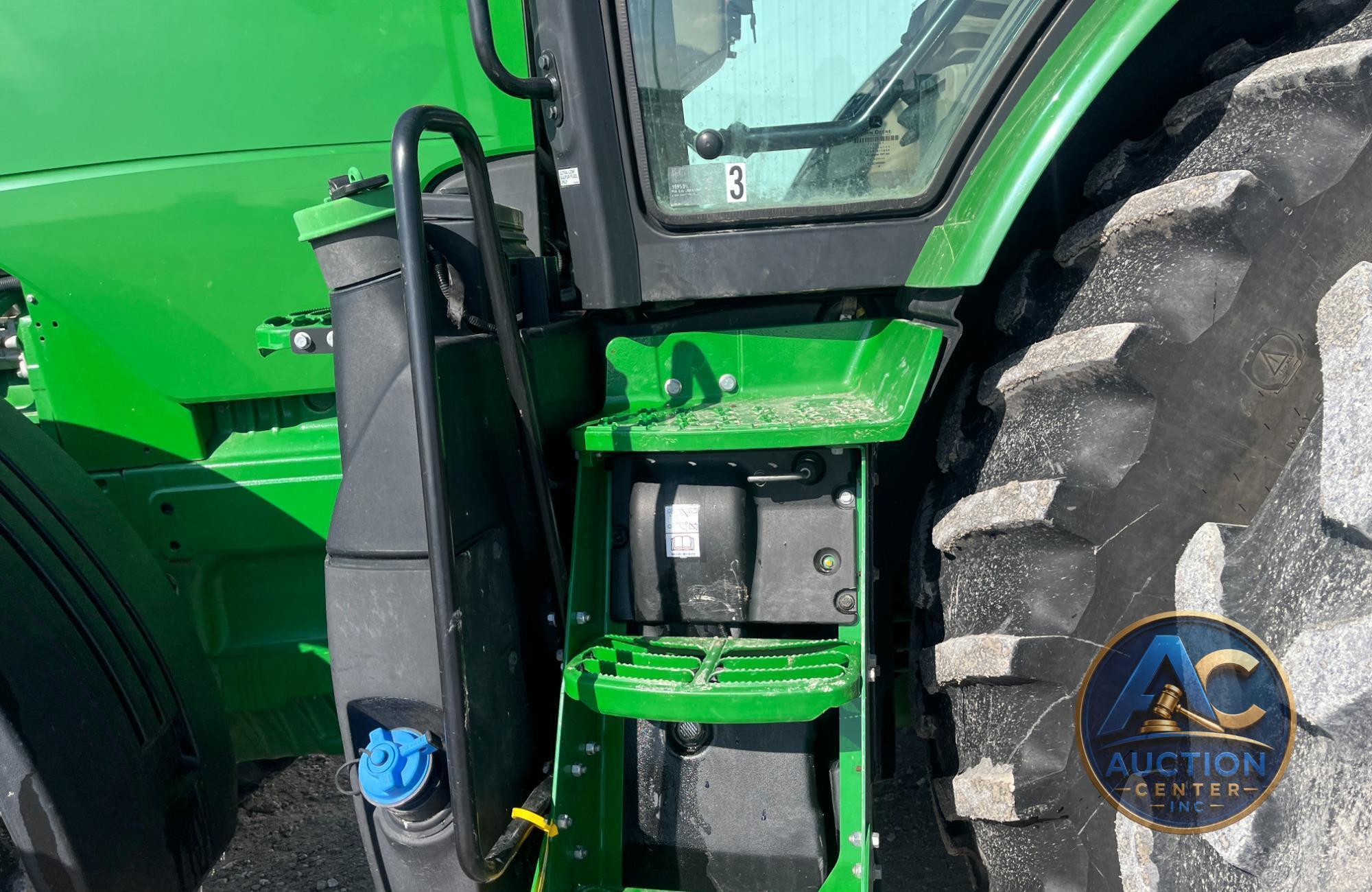 2019 John Deere 8320R