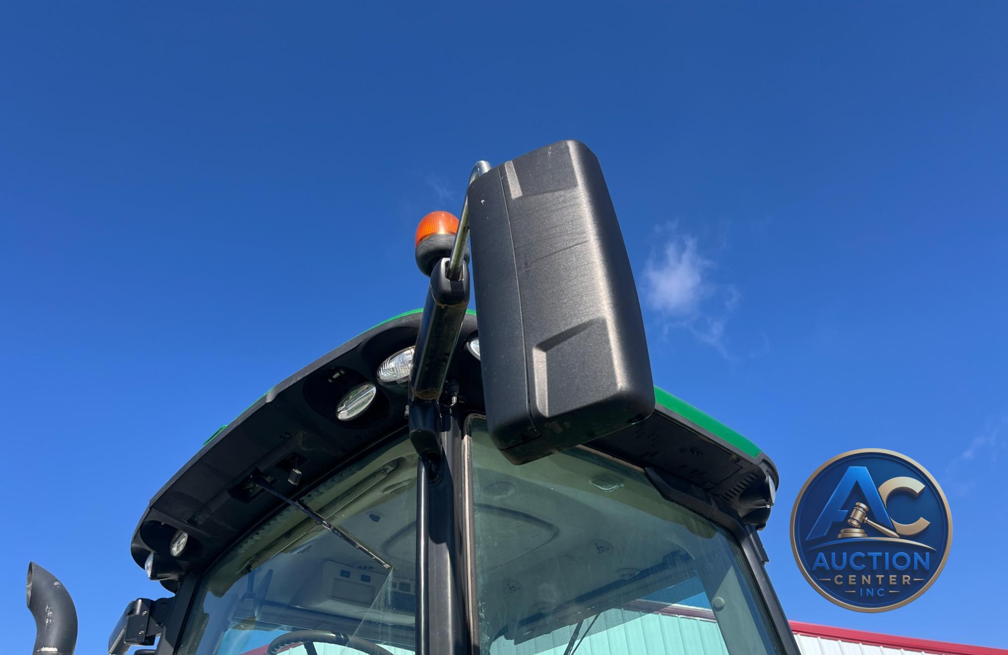 2019 John Deere 8320R