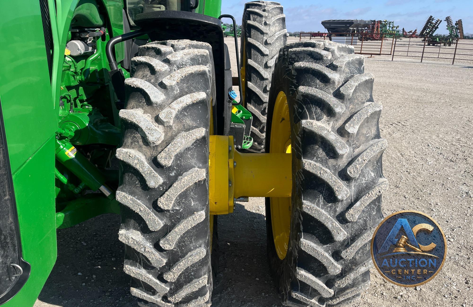 2019 John Deere 8320R