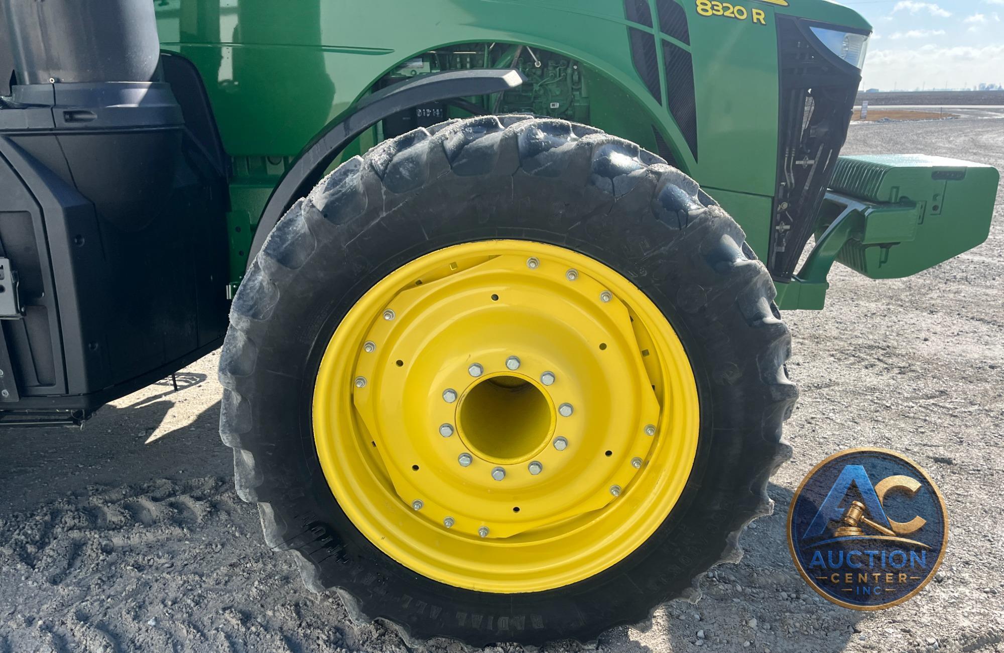 2019 John Deere 8320R